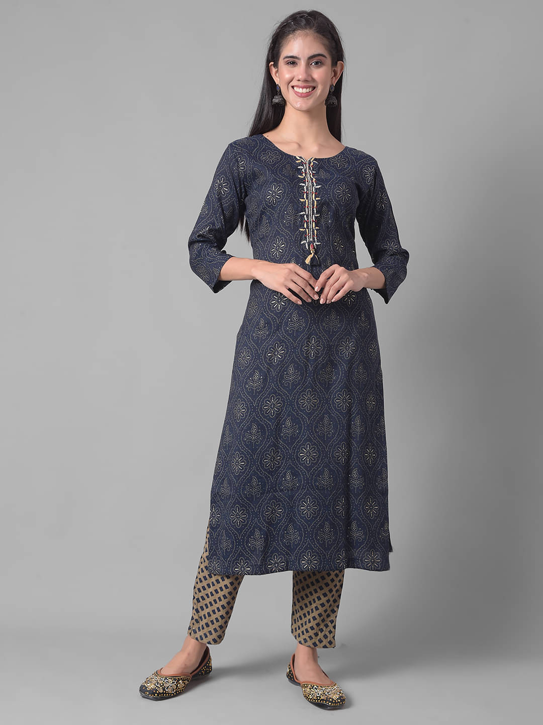 Dollar Missy Cotton Blend Self Design Straight Women's Kurti - Blue ( Pack of 1 ) Dollar Missy Cotton Blend Self Design Straight Women's Kurti - Blue ( Pack of 1 )