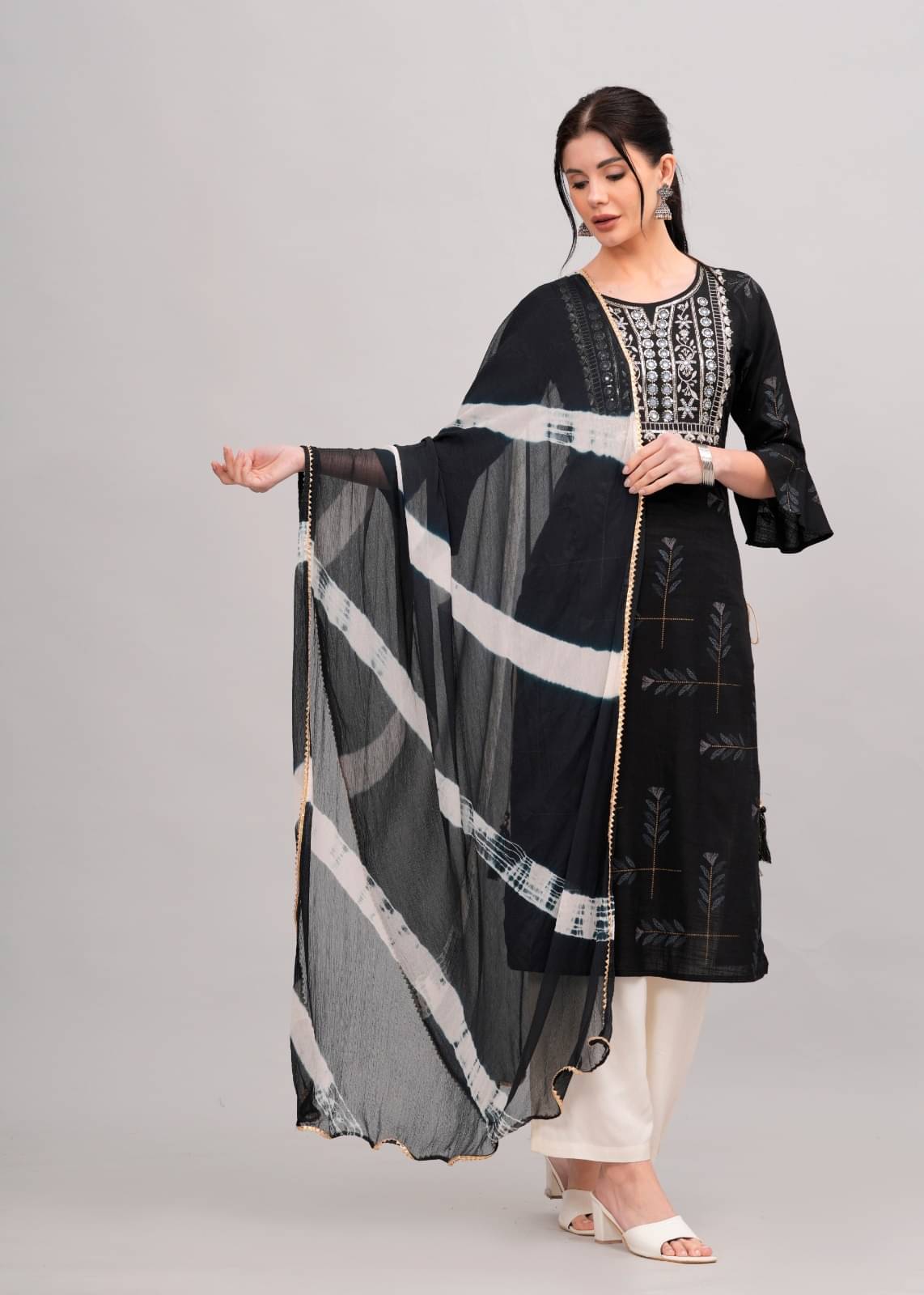 MAUKA Rayon Printed Kurti With Palazzo Women's Stitched Salwar Suit - Black ( Pack of 1 ) MAUKA Rayon Printed Kurti With Palazzo Women's Stitched Salwar Suit - Black ( Pack of 1 )