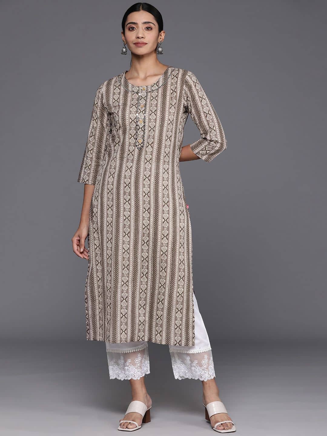 Varanga Cotton Printed Straight Women's Kurti - Black ( Pack of 1 ) - Kurtis, Tunics | Buy online on ZillyBuy