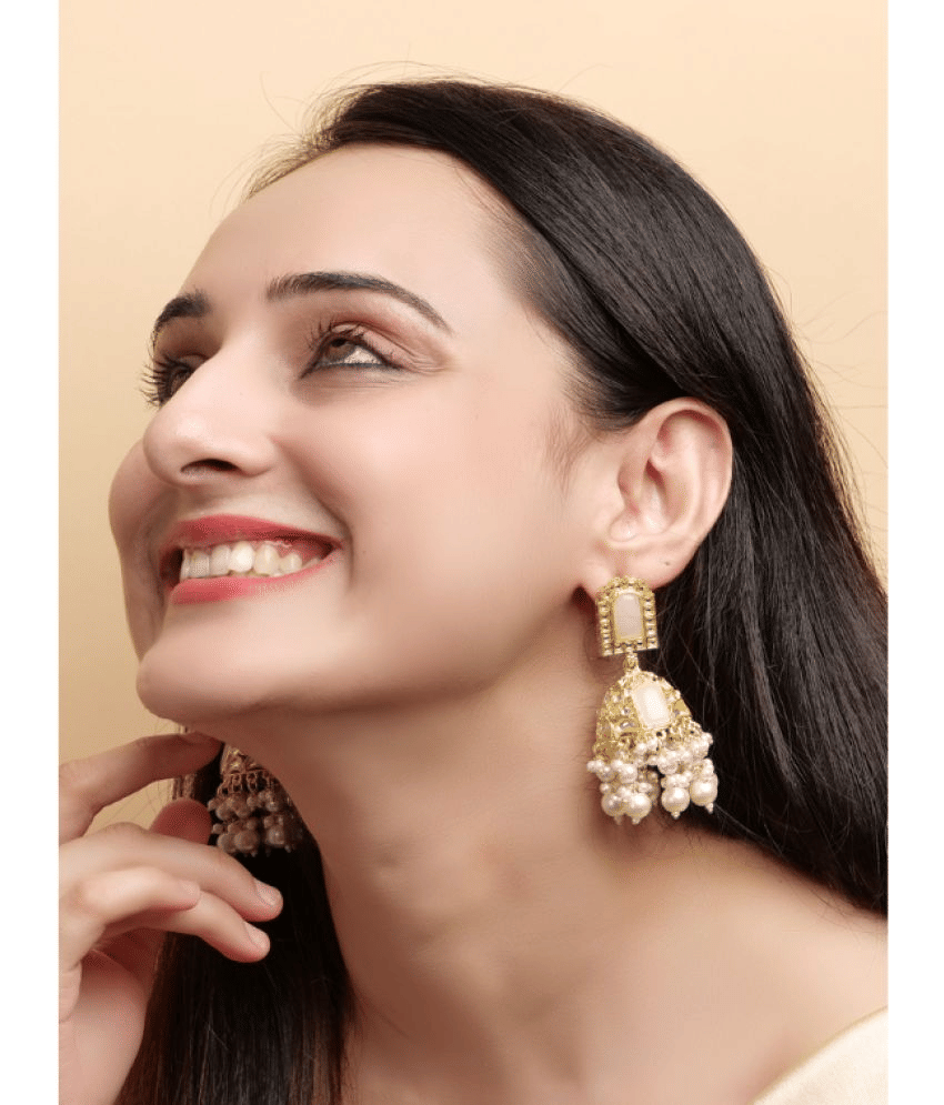     			Jiyanshi fashion White Jhumki Earrings ( Pack of 1 )