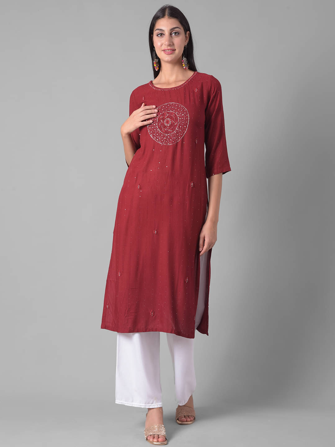     			Dollar Missy Cotton Blend Embroidered Straight Women's Kurti - Red ( Pack of 1 )