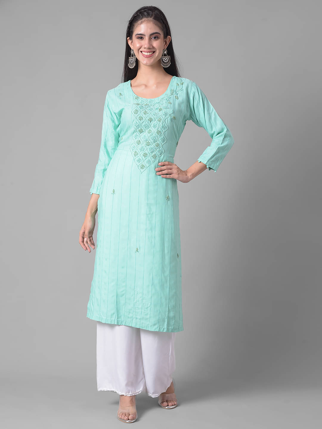     			Dollar Missy Cotton Blend Embroidered Straight Women's Kurti - Green ( Pack of 1 )