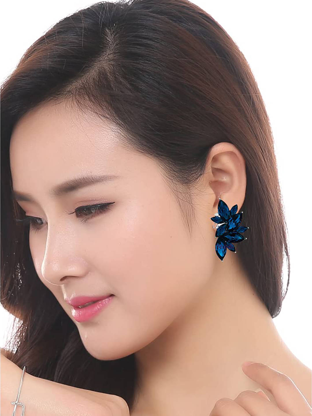     			YOUBELLA Blue Danglers Earrings ( Pack of 1 )