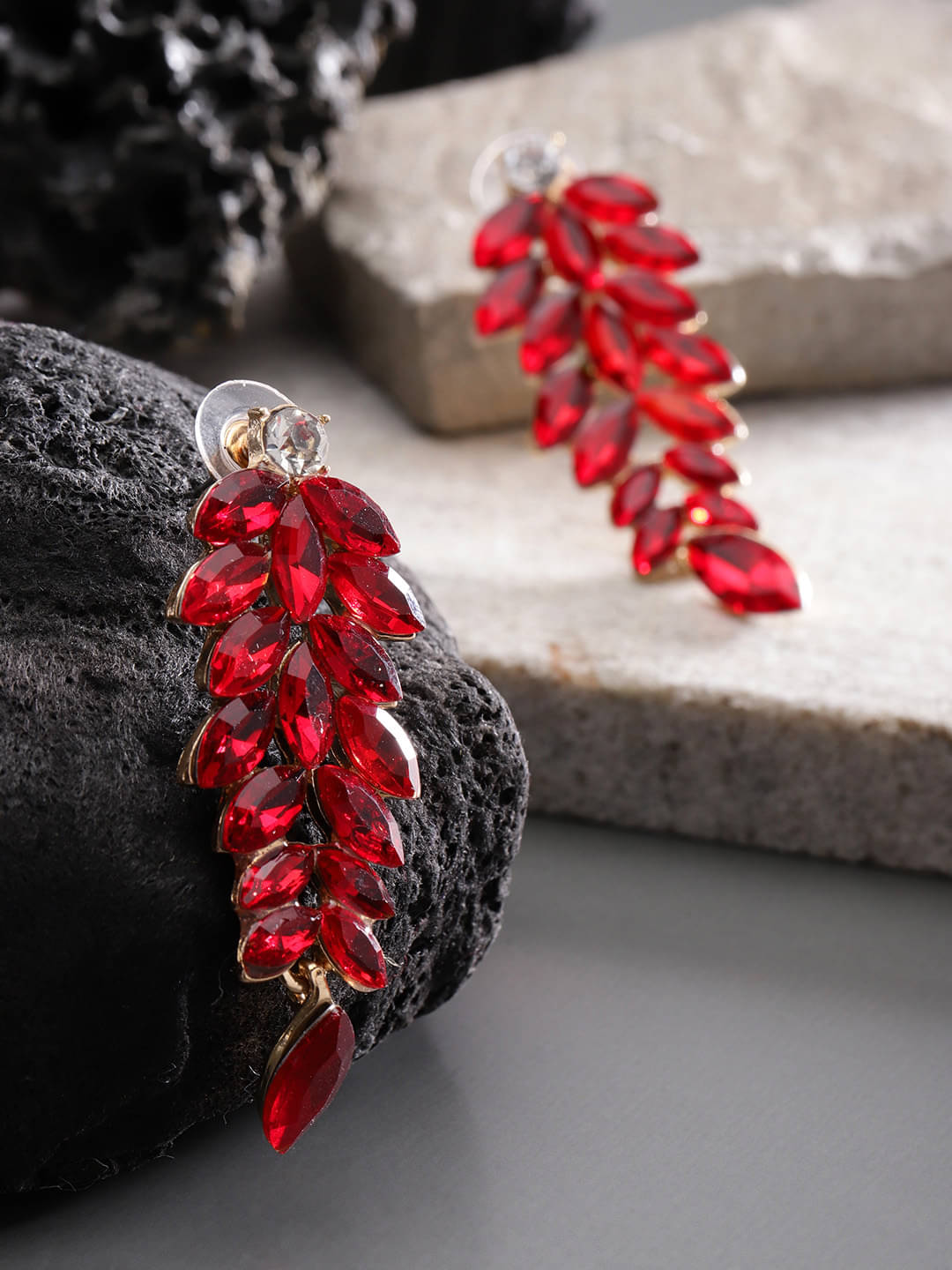     			YOUBELLA Red Danglers Earrings ( Pack of 1 )