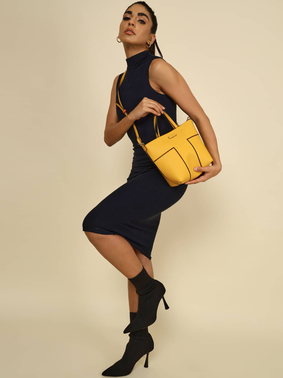     			The Gusto yellow PU Tote Bag