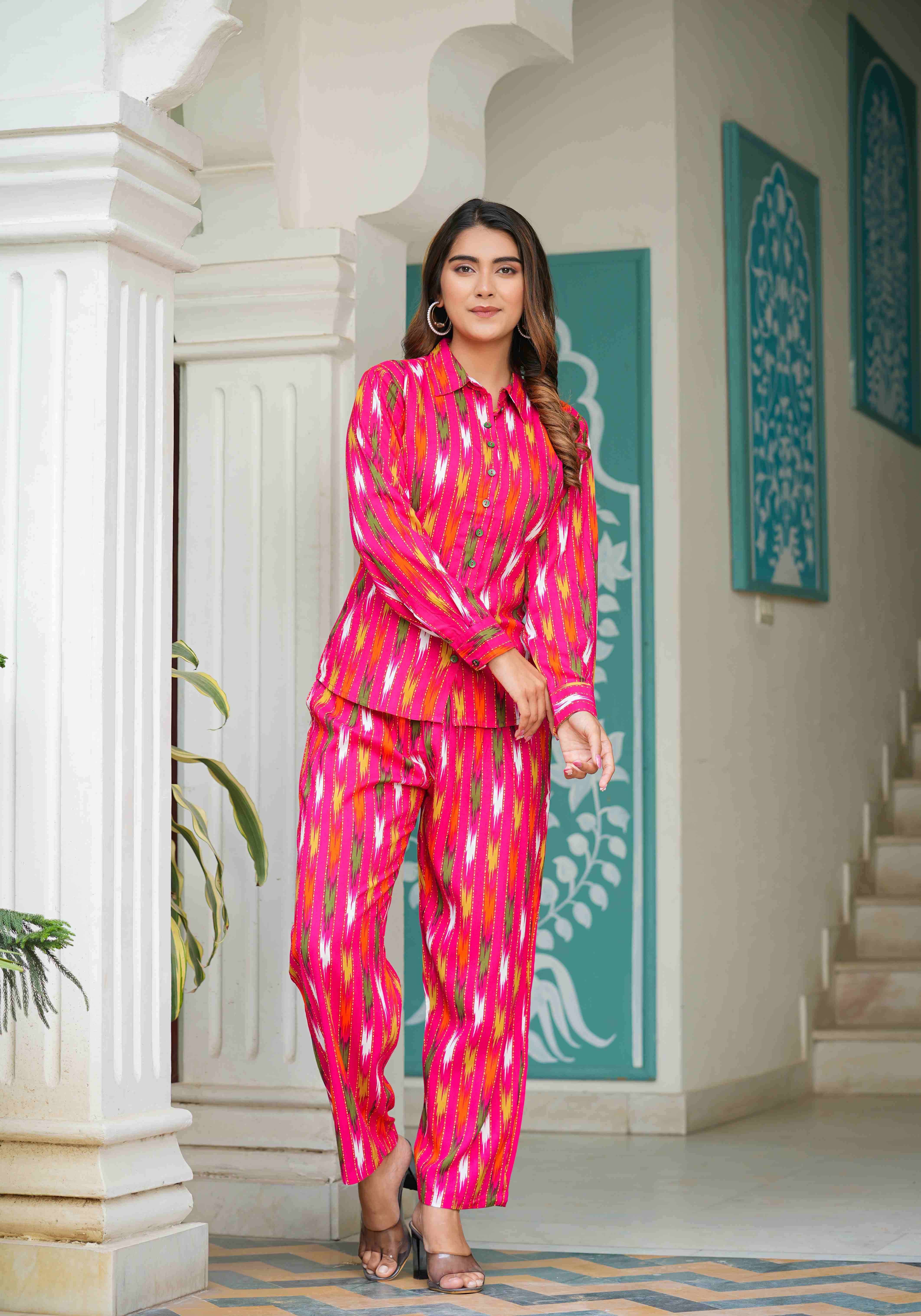     			Yash Gallery Women Printed Tunic With Trousers Co-Ord Set ( Pink )