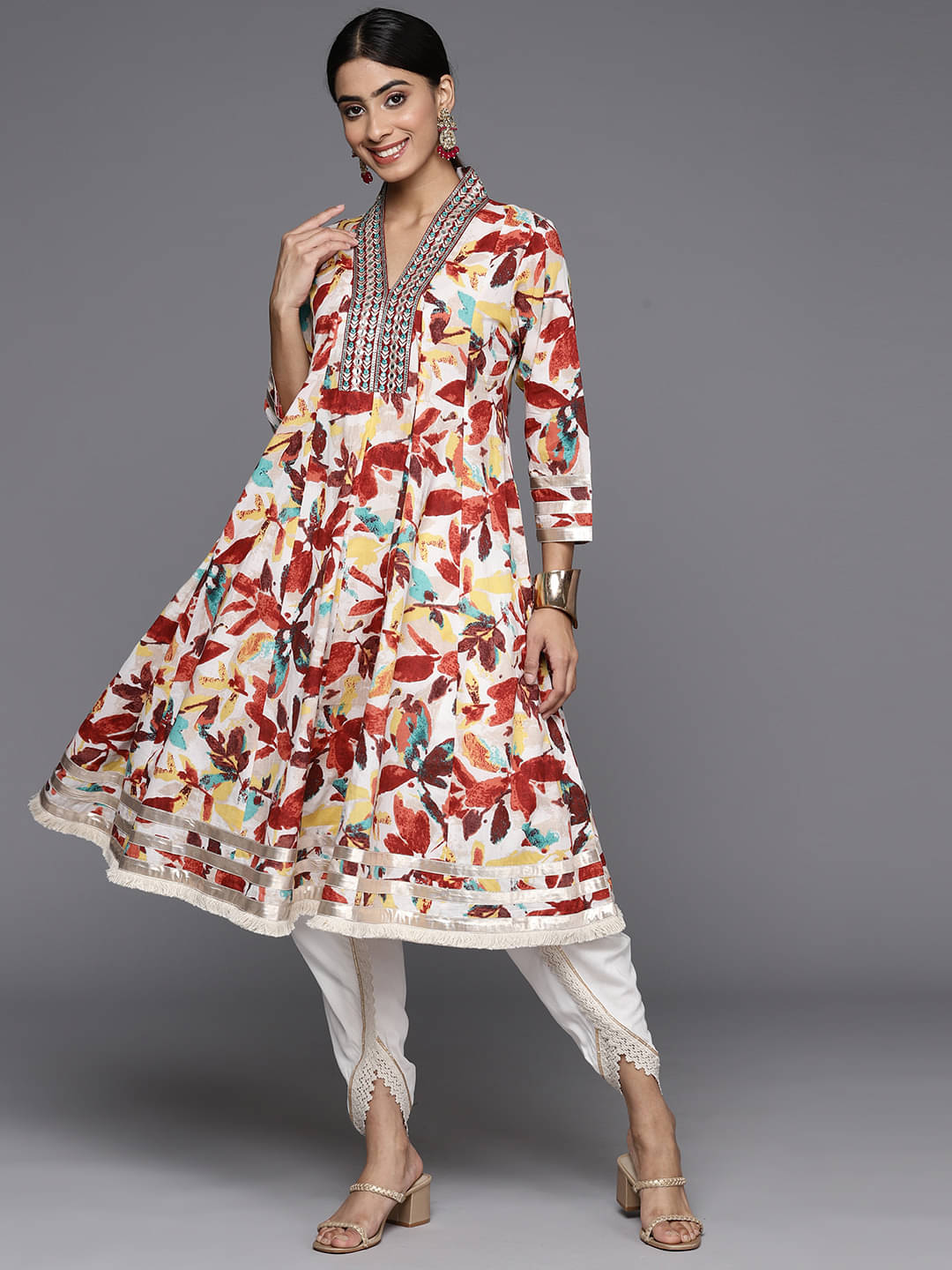 Varanga Cotton Printed Kurti With Pants Women's Stitched Salwar Suit - Off White ( Pack of 1 ) Varanga Cotton Printed Kurti With Pants Women's Stitched Salwar Suit - Off White ( Pack of 1 )