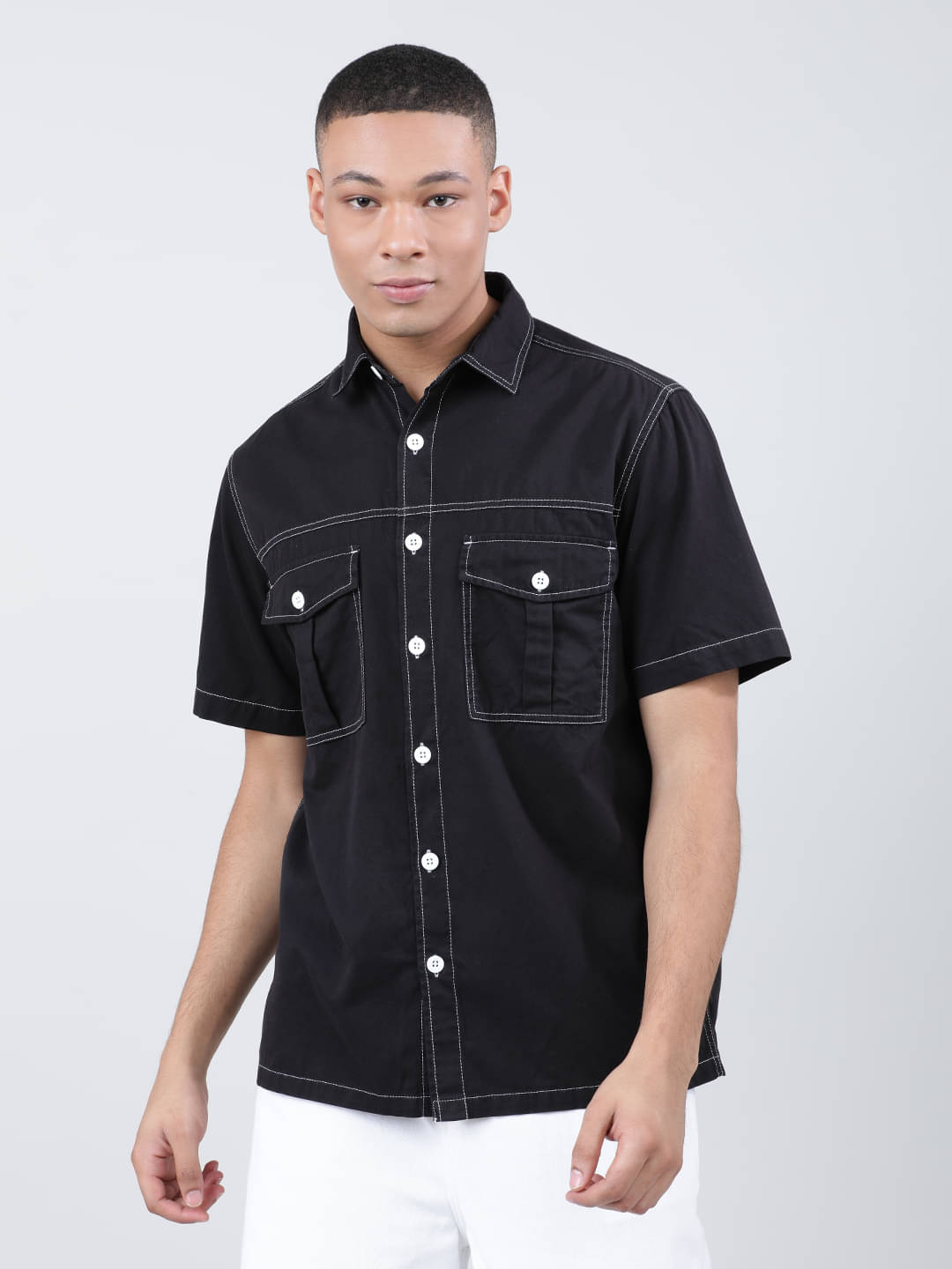     			Bene Kleed Men Pure Cotton Spread Collar Casual Shirt With Contrast Stitch