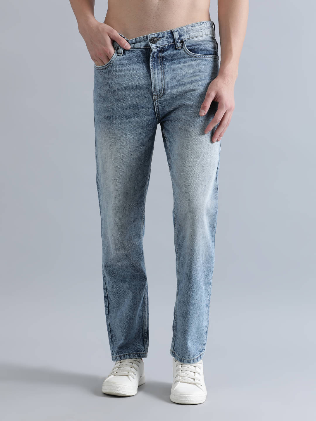 Bene Kleed Men Relaxed Fit Mid-Rise Clean Look Light Fade Cotton Jeans Bene Kleed Men Relaxed Fit Mid-Rise Clean Look Light Fade Cotton Jeans
