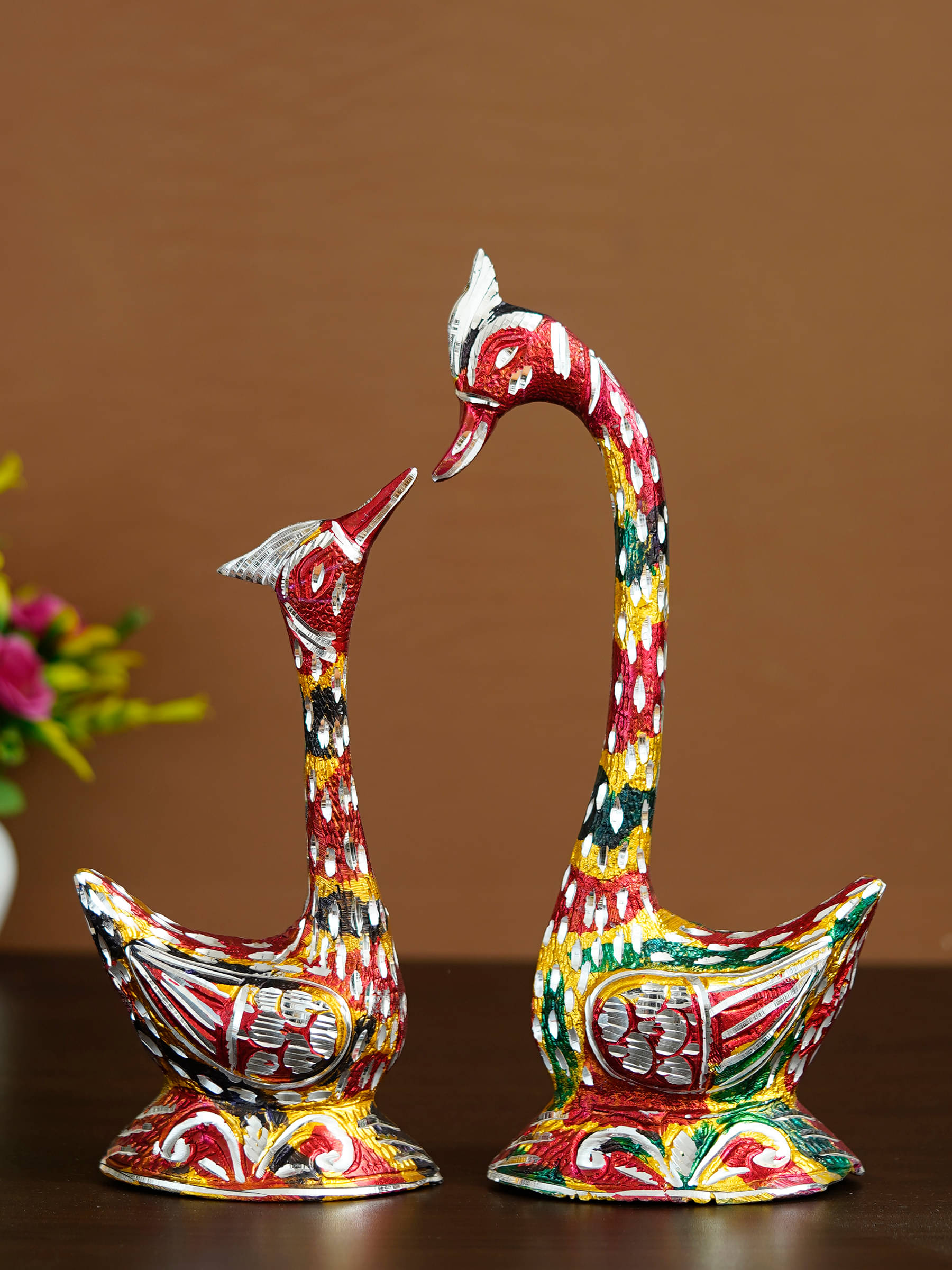     			eCraftIndia Set of 2 Multicolor Kissing Swan Couple Handcrafted Figurine Showpieces