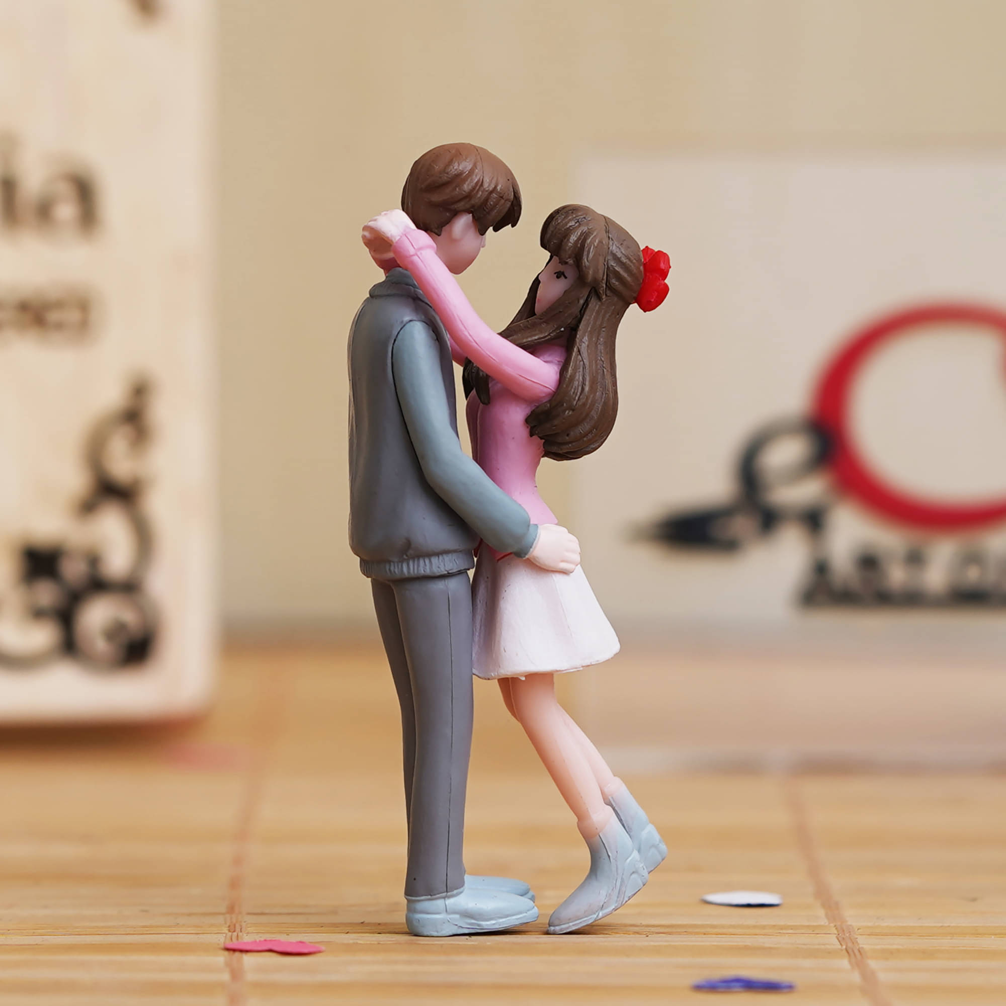 eCraftIndia Grey & Pink Couple Statue Figurine Showpiece eCraftIndia Grey & Pink Couple Statue Figurine Showpiece