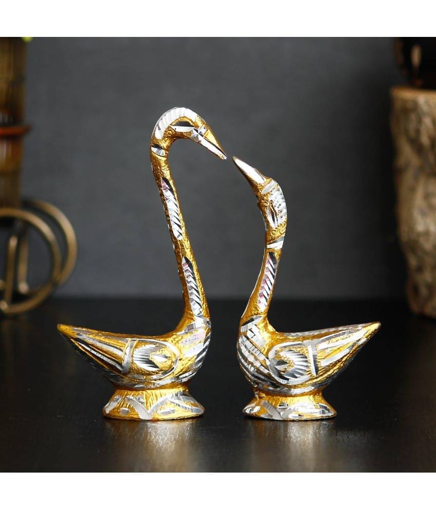 eCraftIndia Set of 2 Gold-Toned & Silver-Toned Handcrafted Decorative Figurine Showpieces eCraftIndia Set of 2 Gold-Toned & Silver-Toned Handcrafted Decorative Figurine Showpieces