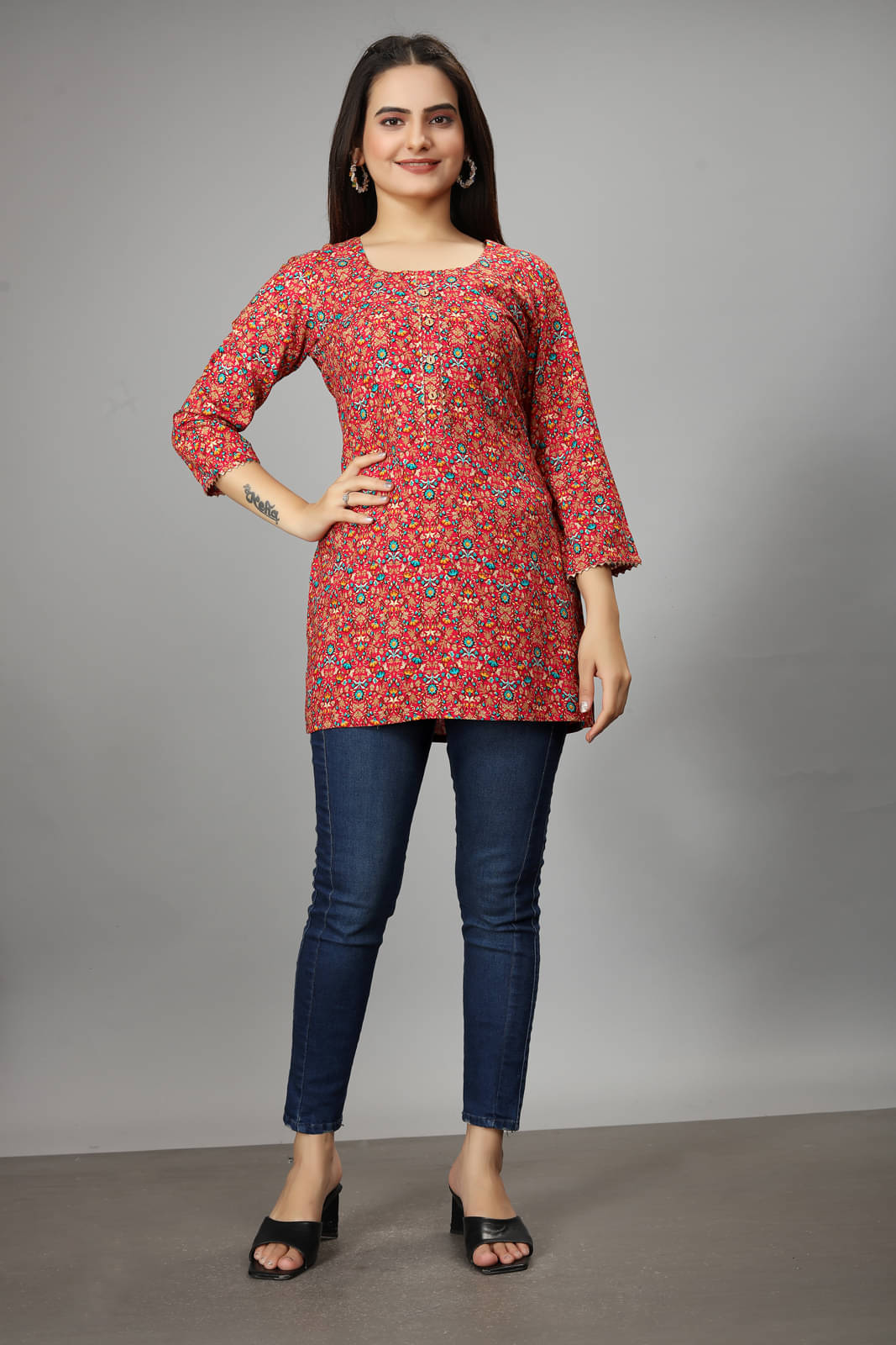 Viscose Short Kurti For Women (Pack of 1)     			Viscose Short Kurti For Women (Pack of 1)