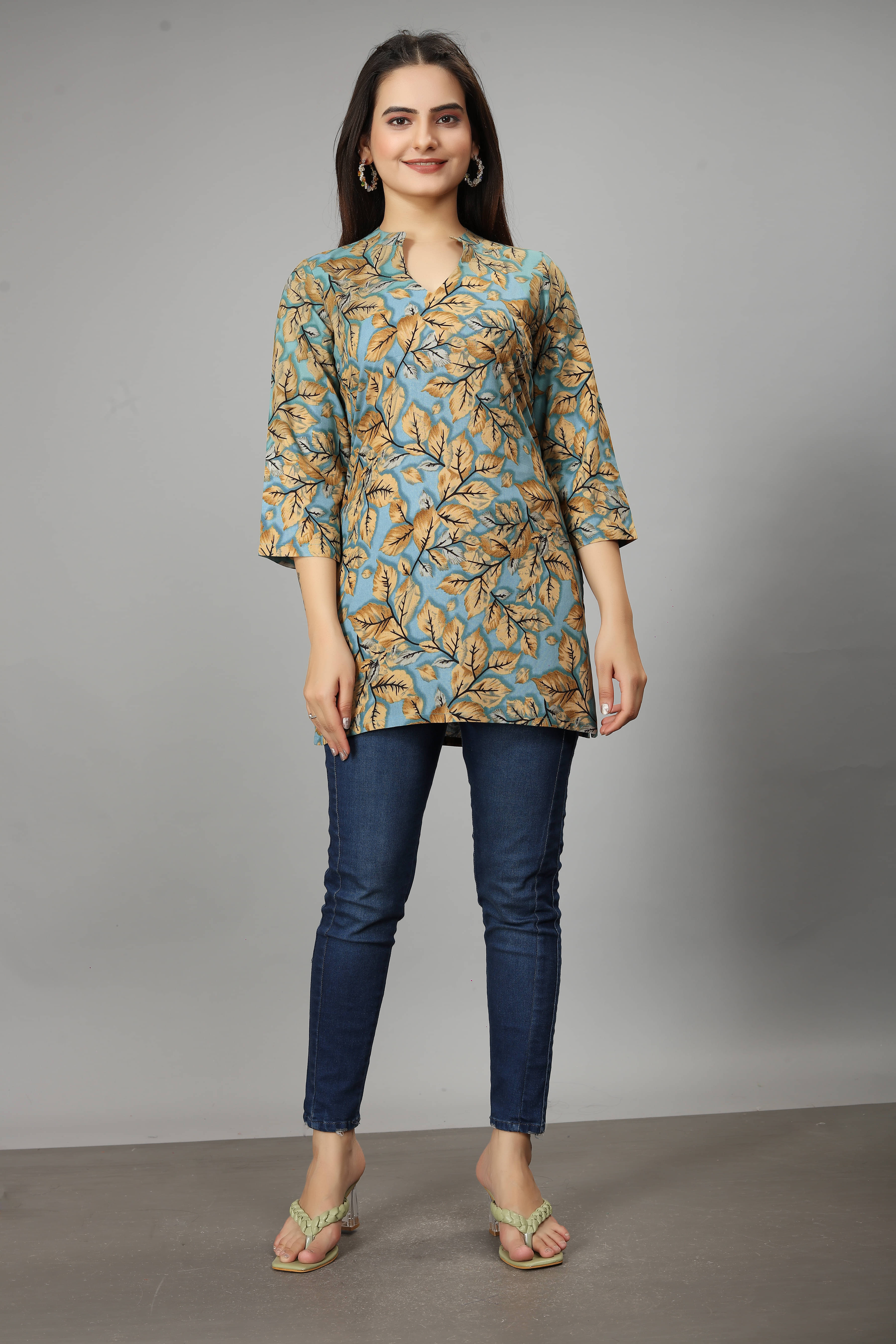 Viscose Short Kurti For Women (Pack of 1)     			Viscose Short Kurti For Women (Pack of 1)