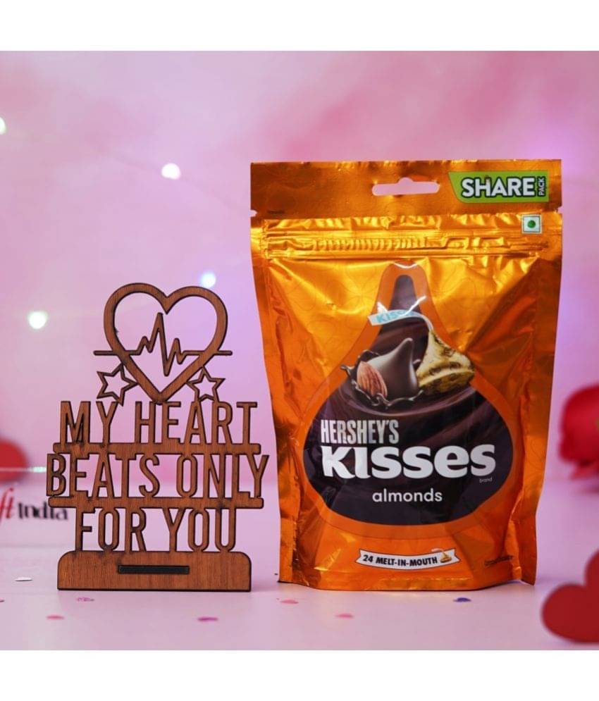     			eCraftIndia Wooden "My Heart Beats Only For You" Valentine's Gift & Almonds-400gm