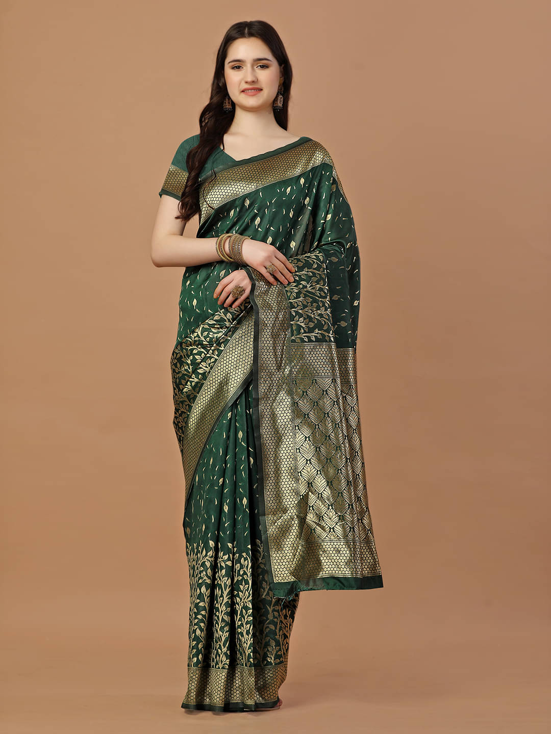 LEELAVATI Banarasi Silk Embellished Saree With Unstitched Blouse Piece ( Green ) LEELAVATI Banarasi Silk Embellished Saree With Unstitched Blouse Piece ( Green )