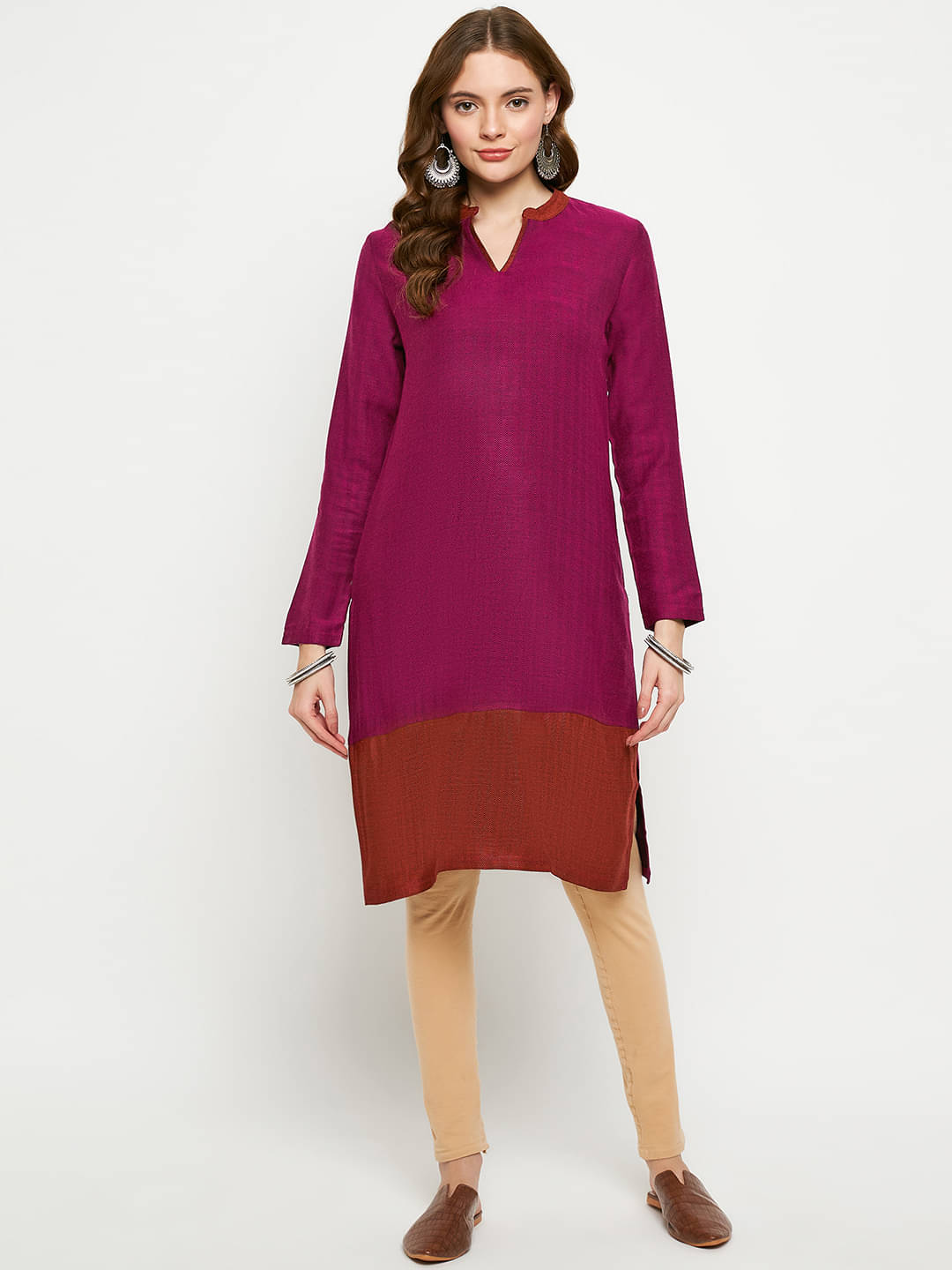     			VIAZAA Woollen Colorblock Straight Women's Kurti - Magenta ( Pack of 1 )