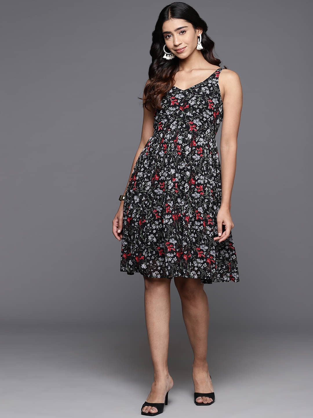     			Varanga Georgette Printed Knee Length Women's A-line Dress - Black ( Pack of 1 )