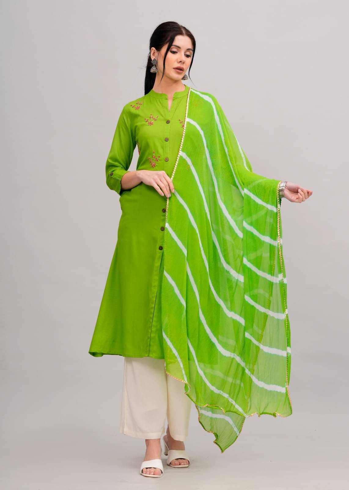 MAUKA Rayon Embroidered Kurti With Palazzo Women's Stitched Salwar Suit - Green ( Pack of 1 )     			MAUKA Rayon Embroidered Kurti With Palazzo Women's Stitched Salwar Suit - Green ( Pack of 1 )
