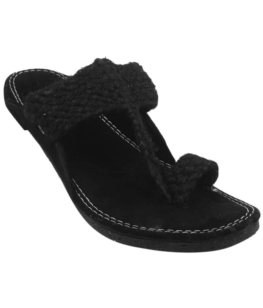 rajeraj Black Men's Kolhapuris - Ethnic Shoes | Buy online on ZillyBuy