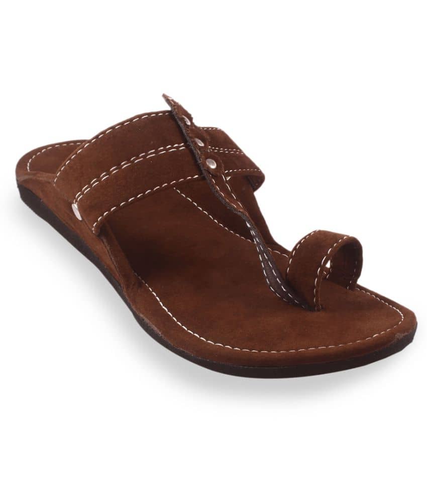 rajeraj Brown Men's Kolhapuris - Ethnic Shoes | Buy online on ZillyBuy