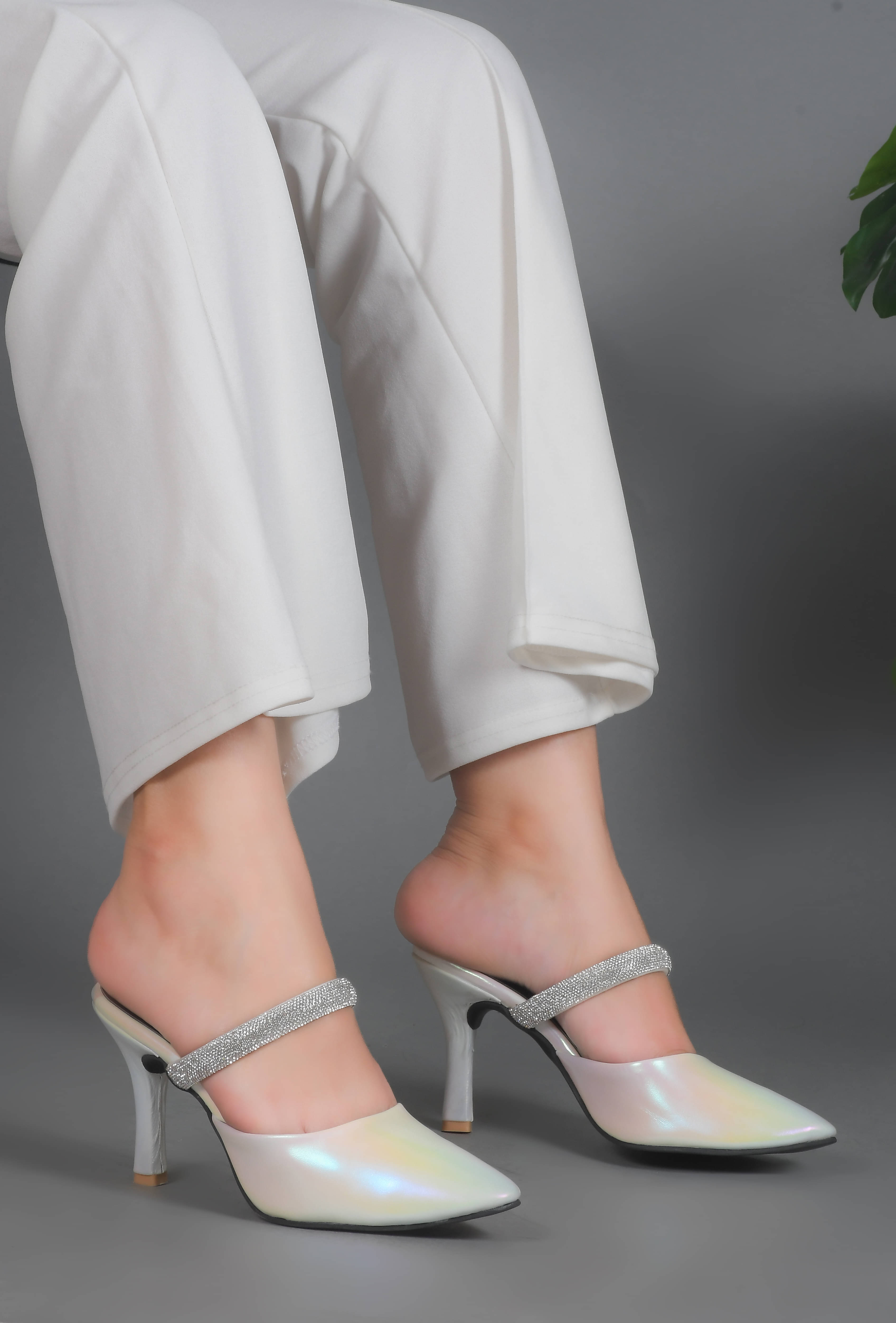     			JM Looks White Women's Sandal Heels