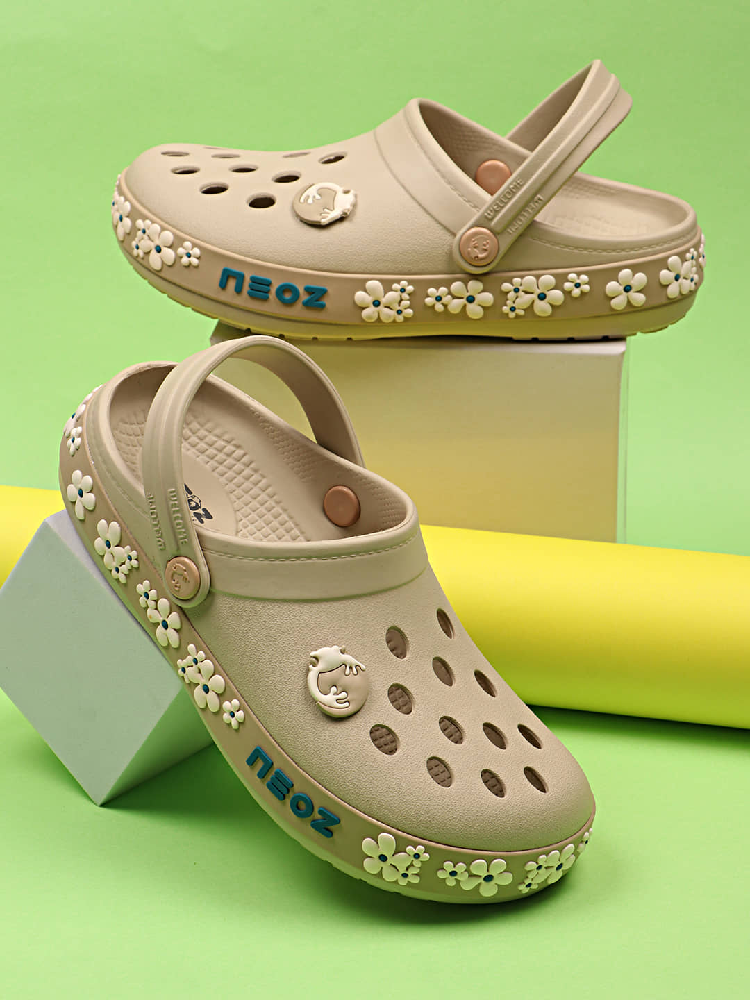 Neoz - Black Girl's Clogs ( 1 Pair ) - Casual Shoes | Buy online on ZillyBuy