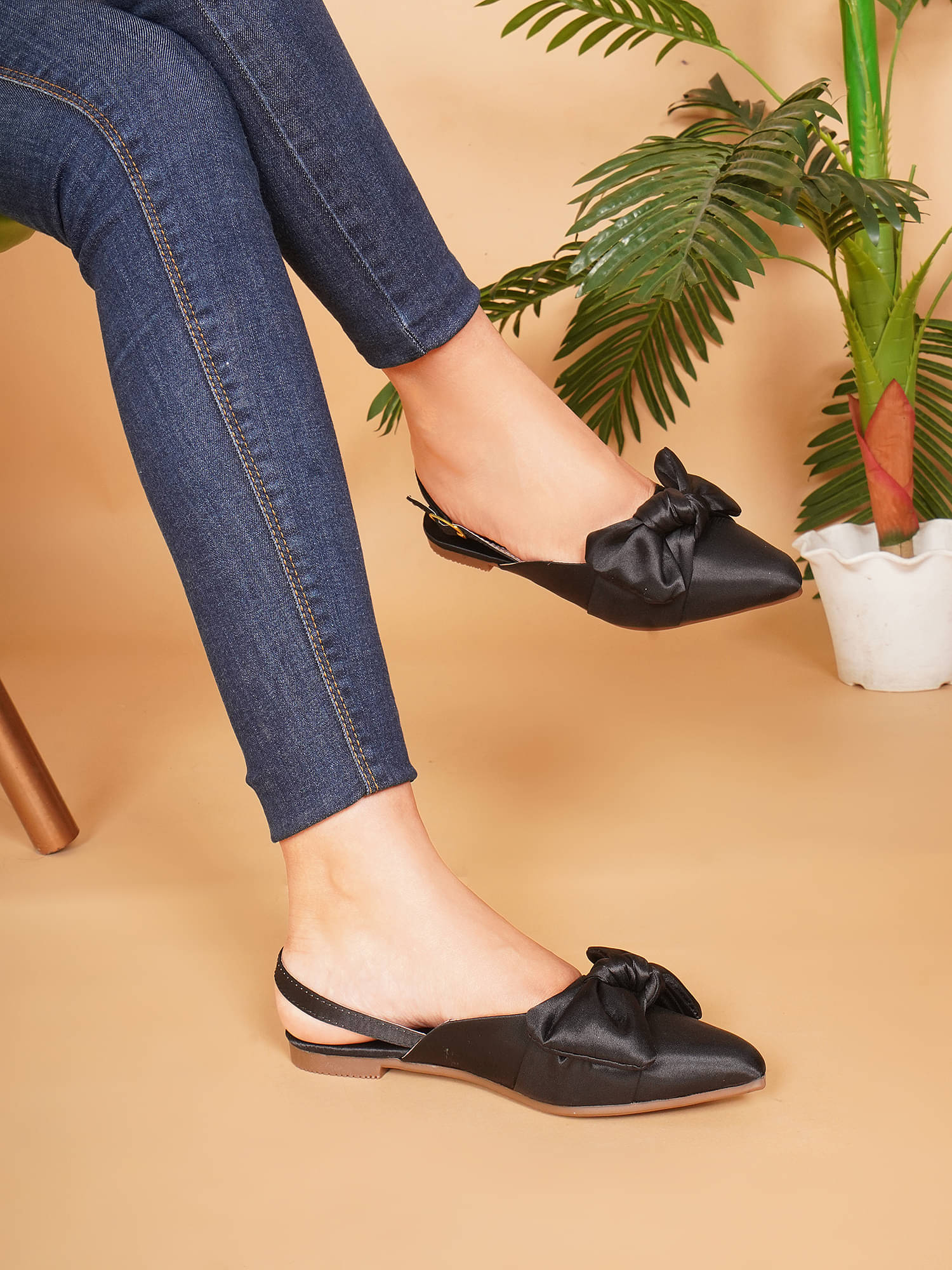     			JM Looks Black Women's Casual Ballerinas