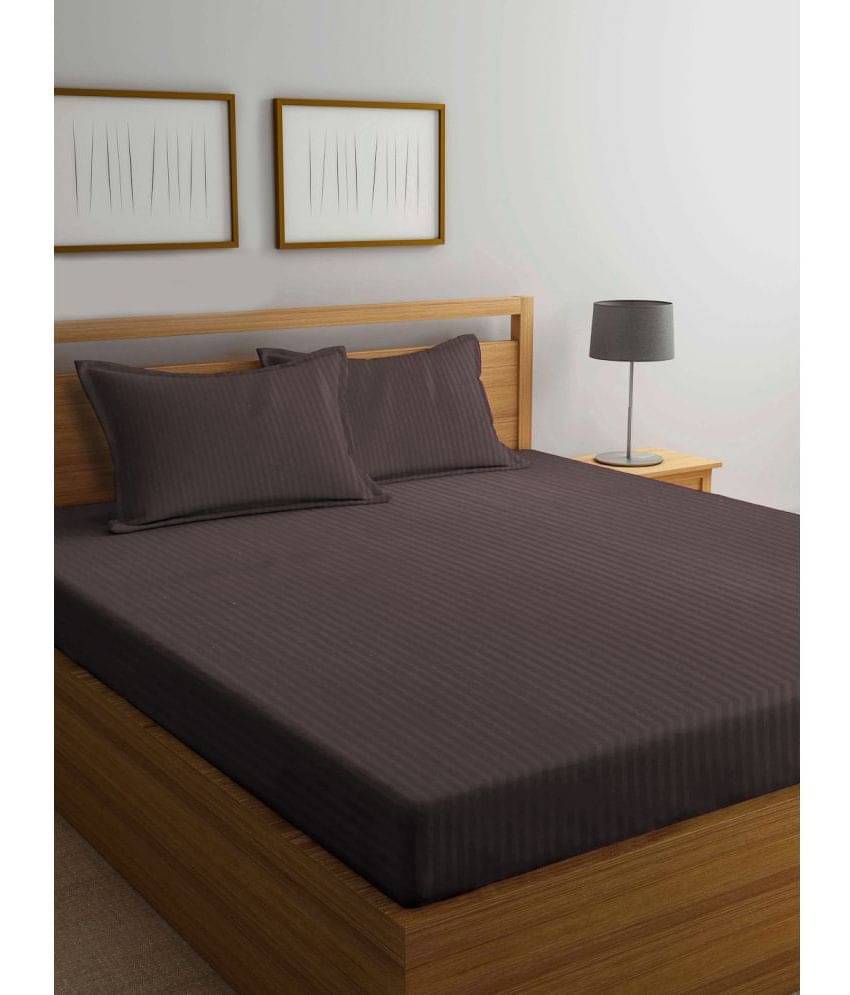     			Klotthe Poly Cotton Floral 1 Double King Size Bedsheet with 2 Pillow Covers - Brown