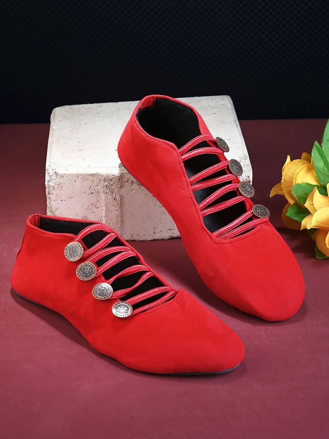     			Apratim Red Women's Juttis