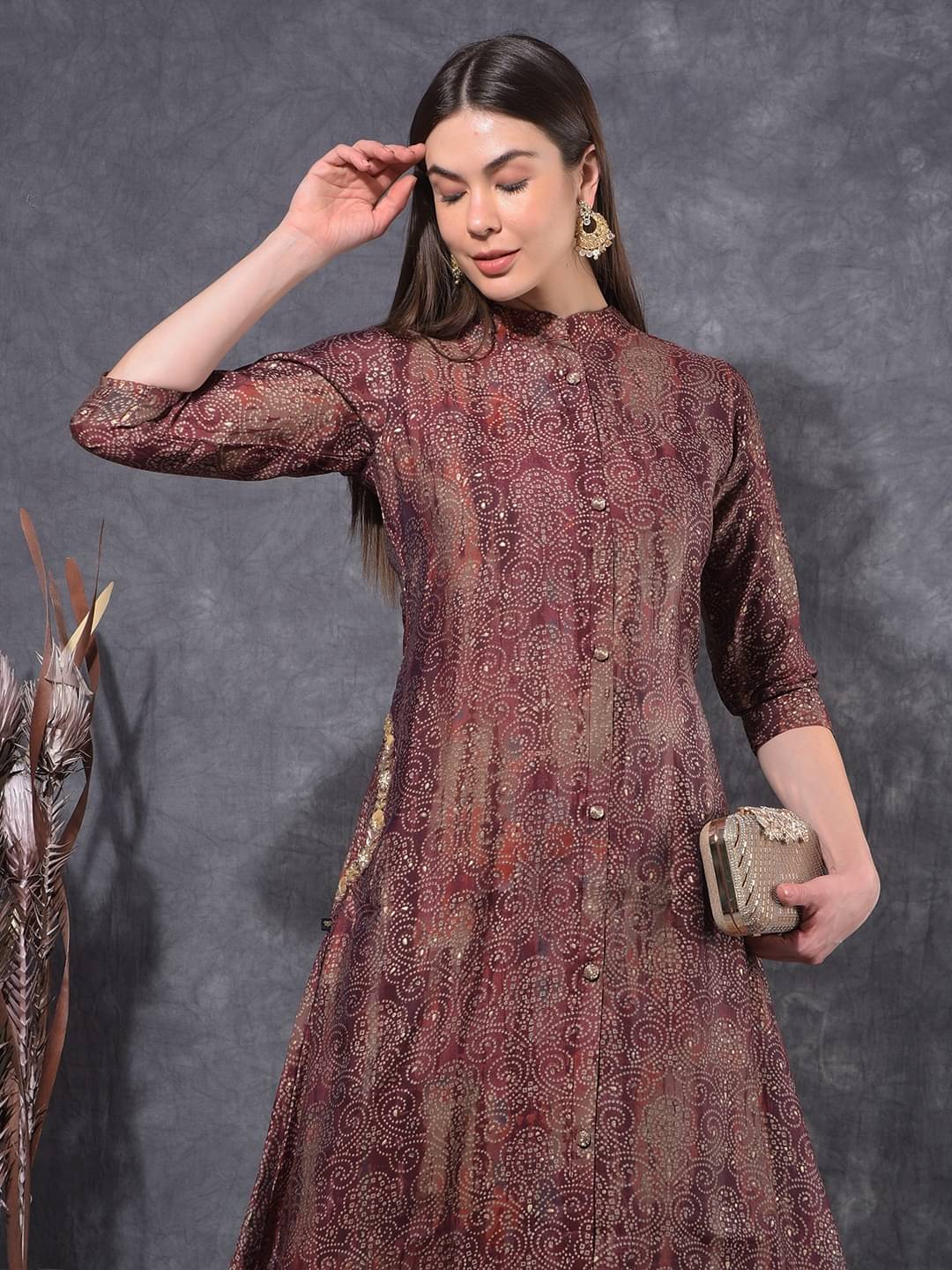 Mamoose Chanderi Self Design Straight Women's Kurti - Maroon ( Pack of 1 ) Mamoose Chanderi Self Design Straight Women's Kurti - Maroon ( Pack of 1 )