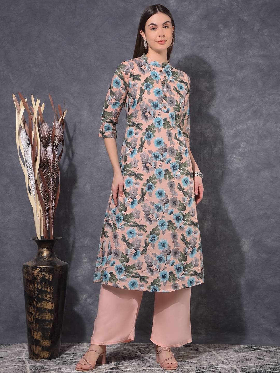     			Mamoose Rayon Self Design Straight Women's Kurti - Peach ( Pack of 1 )