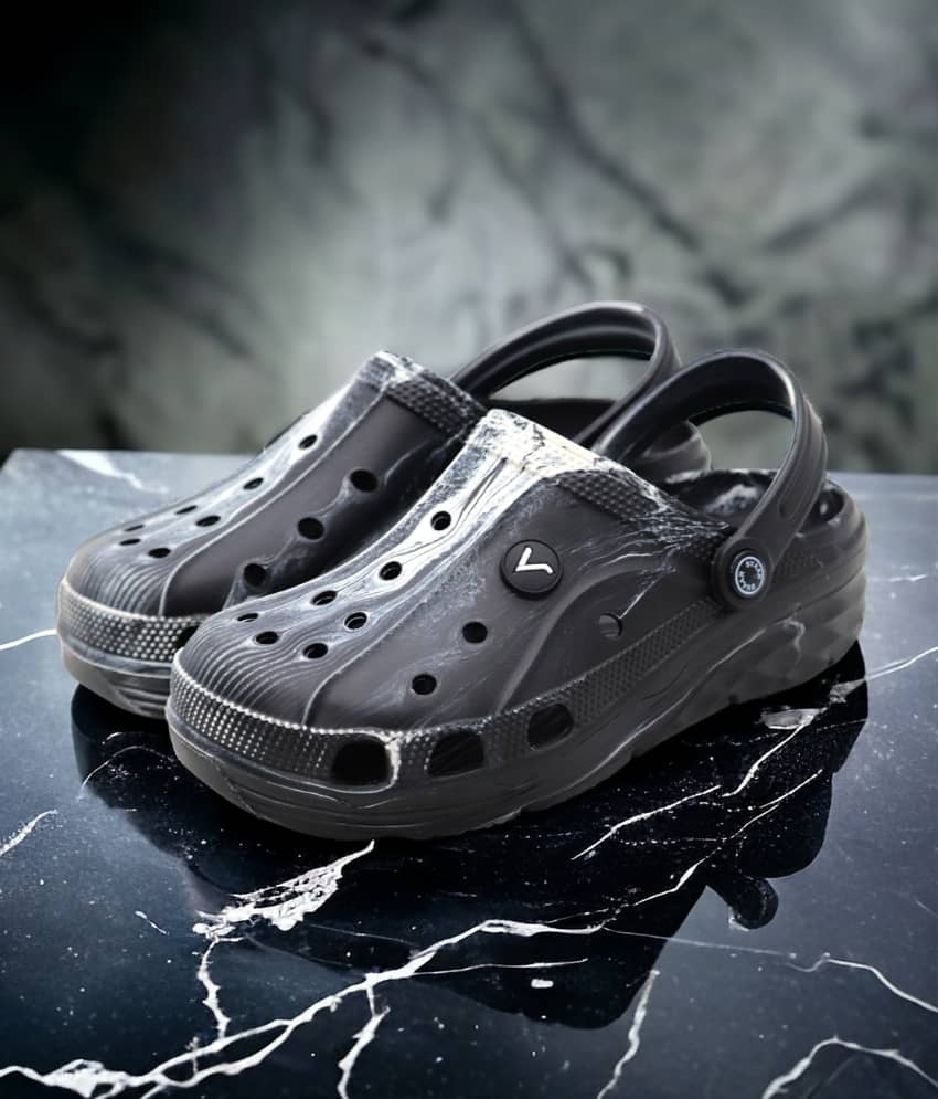 Svaar - Black Men's Clogs