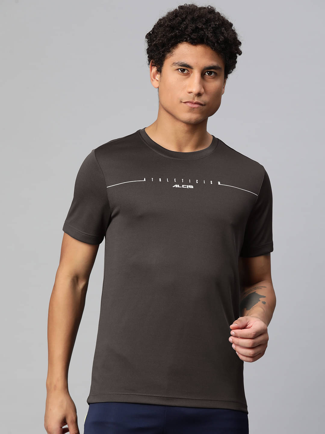 Alcis Black Polyester Slim Fit Men's Sports T-Shirt ( Pack of 1 )     			Alcis Black Polyester Slim Fit Men's Sports T-Shirt ( Pack of 1 )