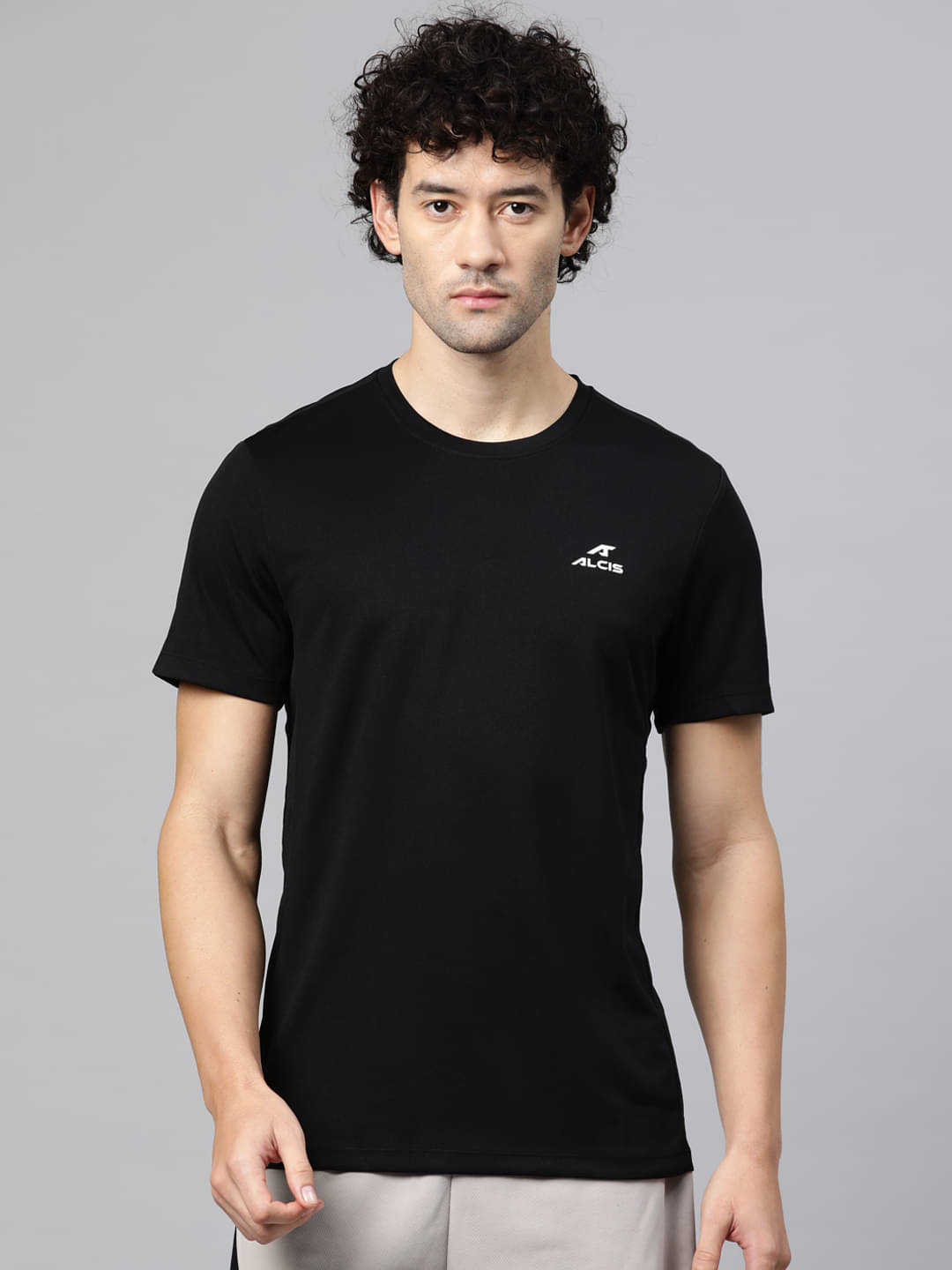 Alcis Black Polyester Slim Fit Men's Sports T-Shirt ( Pack of 1 ) Alcis Black Polyester Slim Fit Men's Sports T-Shirt ( Pack of 1 )