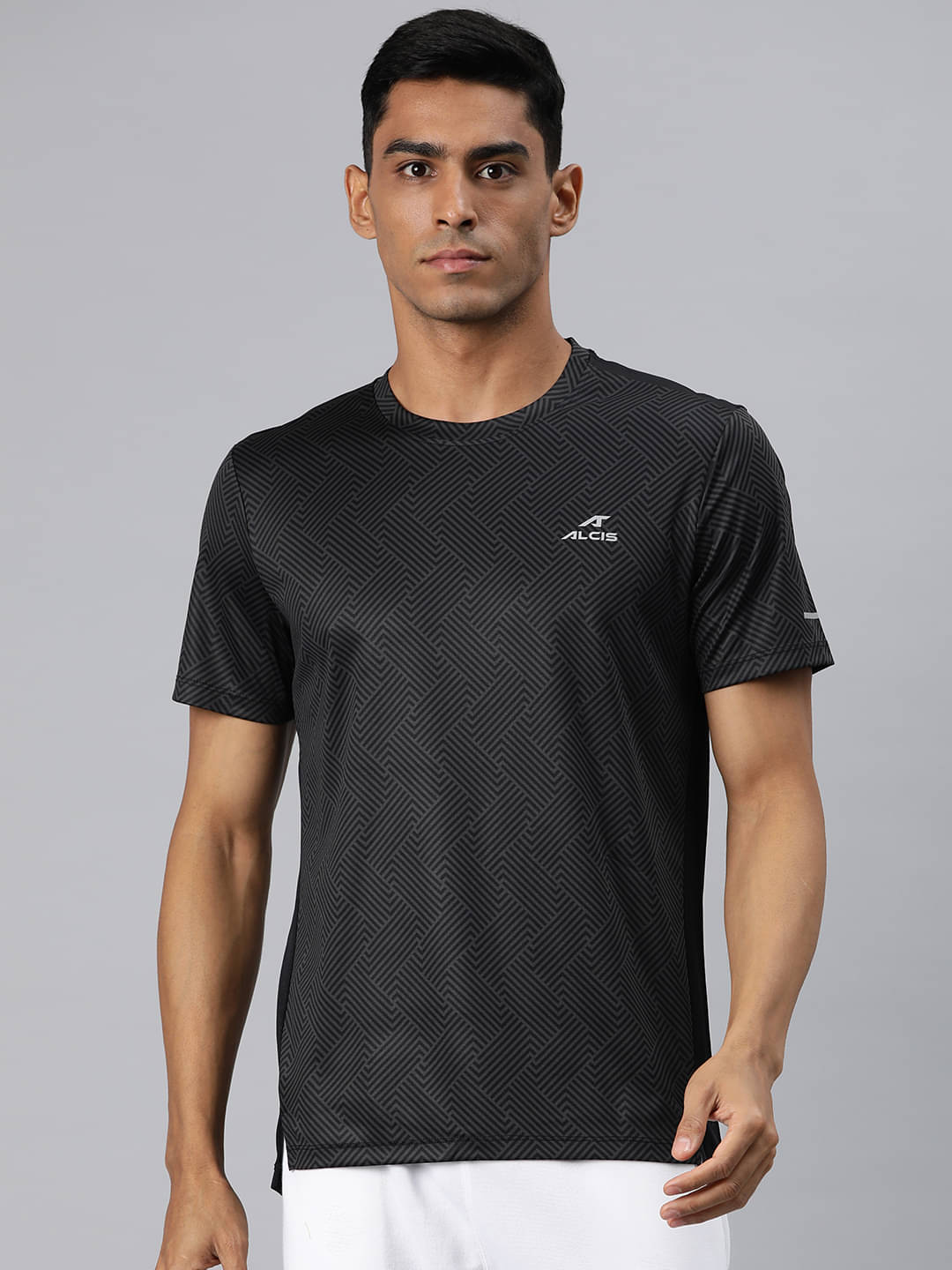     			Alcis Grey Polyester Slim Fit Men's Sports T-Shirt ( Pack of 1 )