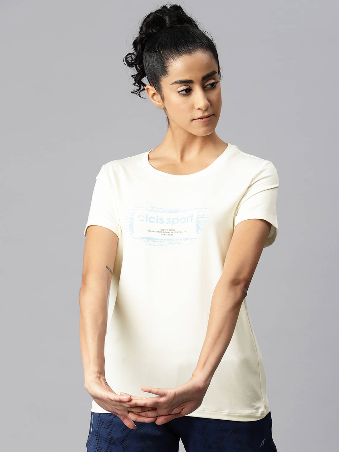 Alcis White Polyester Slim Fit Men's Sports T-Shirt ( Pack of 1 ) Alcis White Polyester Slim Fit Men's Sports T-Shirt ( Pack of 1 )