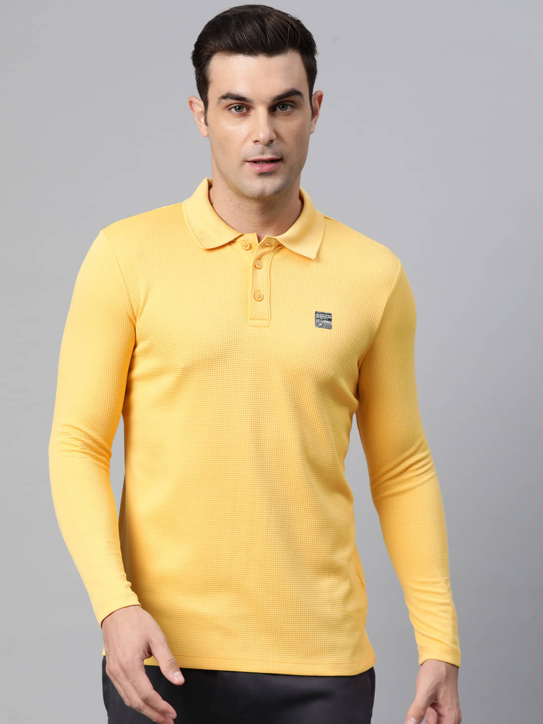 Alcis Yellow Polyester Slim Fit Men's Sports T-Shirt ( Pack of 1 )     			Alcis Yellow Polyester Slim Fit Men's Sports T-Shirt ( Pack of 1 )