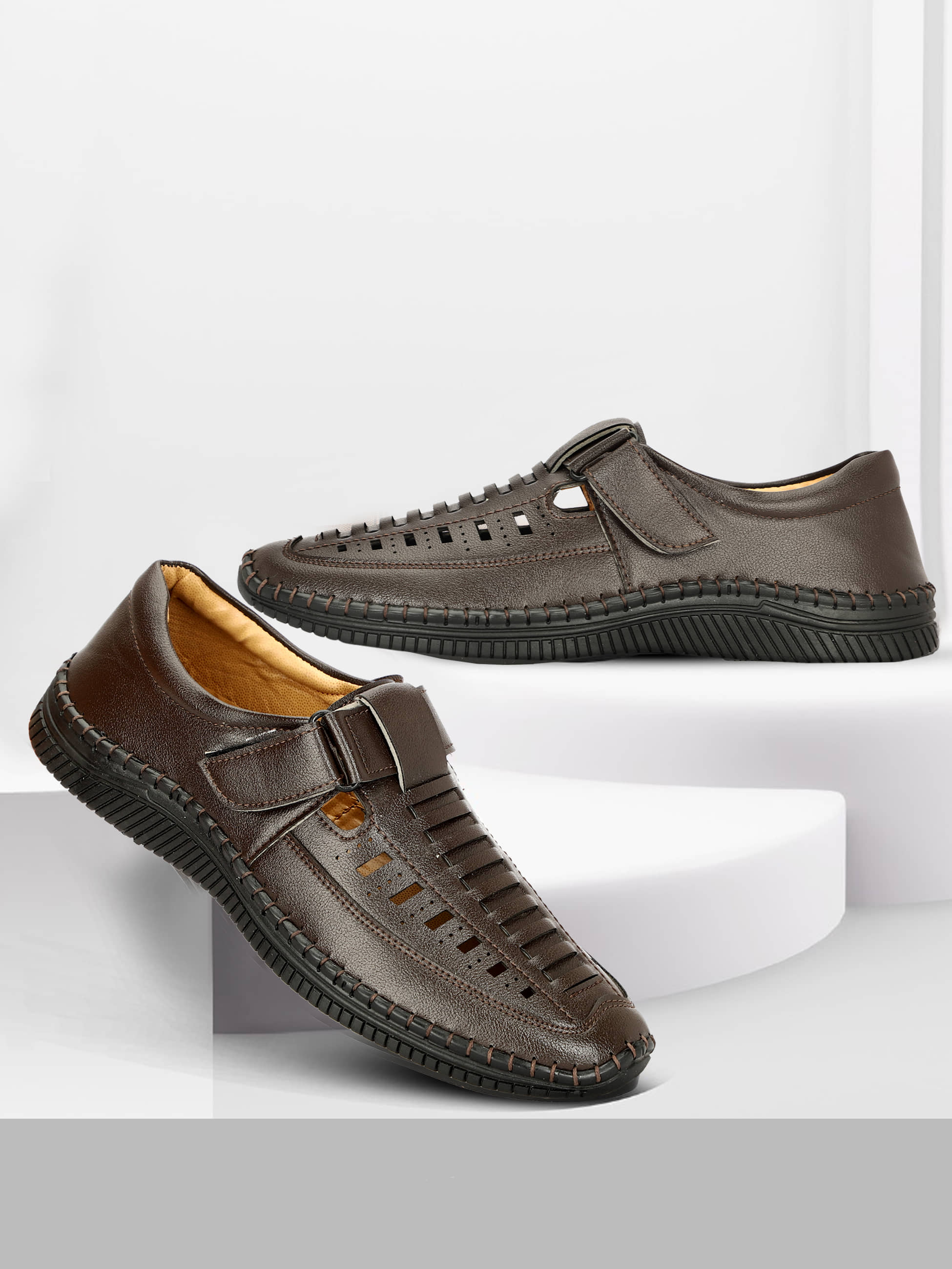 Buxton - Brown Men's Sandals