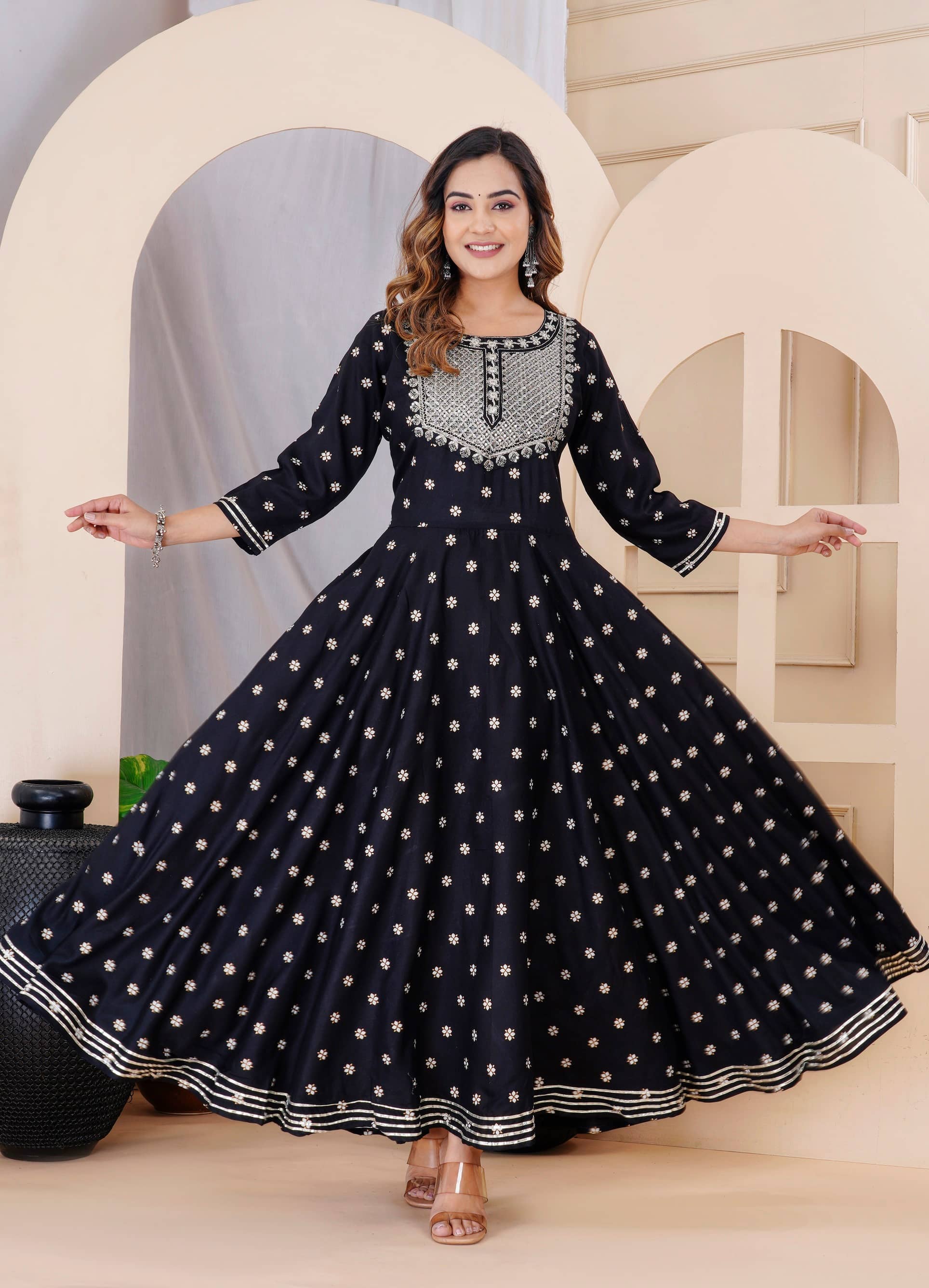 Lee Moda Rayon Embroidered Anarkali Women's Kurti - Black ( Pack of 1 ) - Kurtis, Tunics | Buy online on ZillyBuy