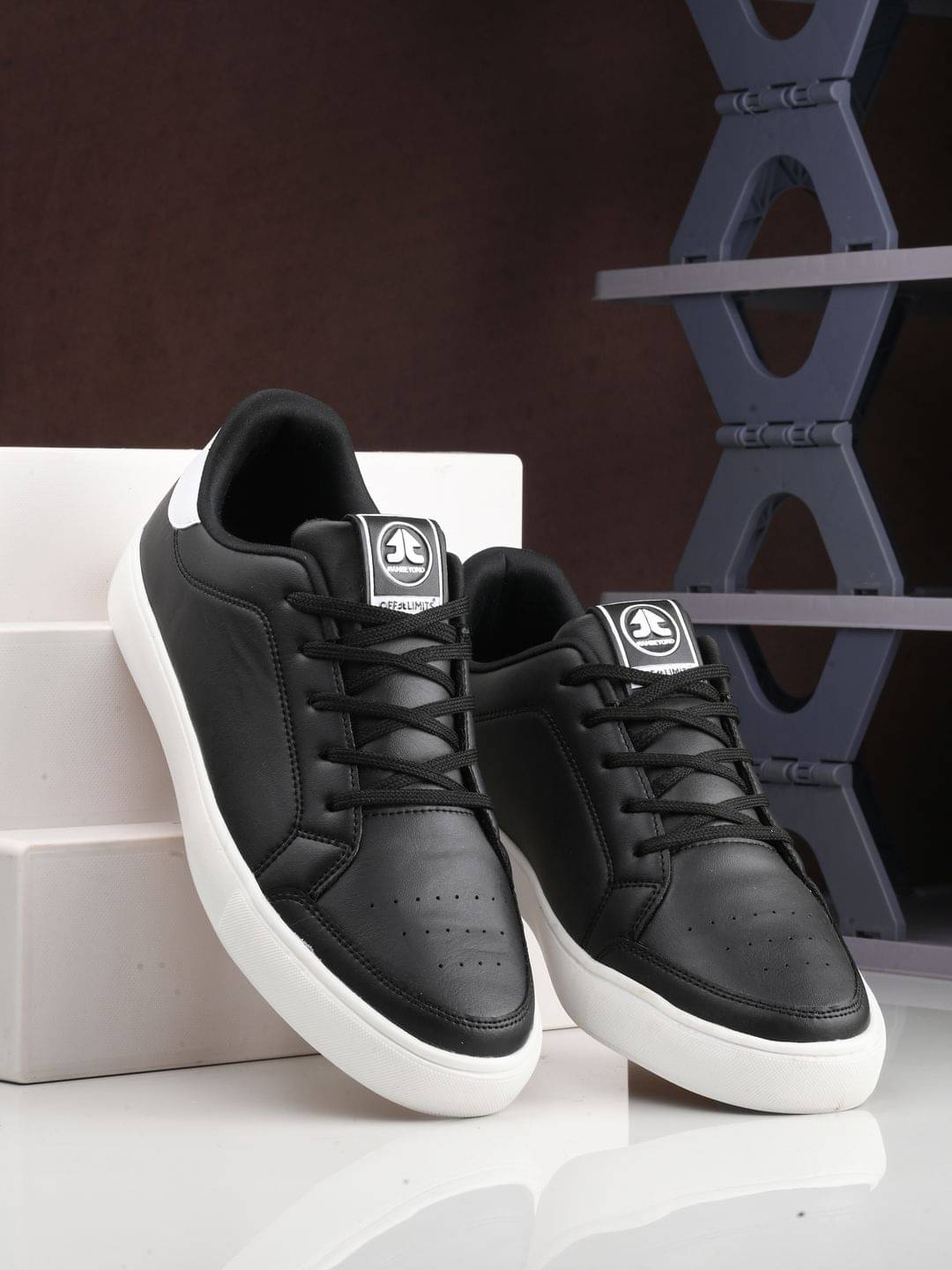 OFF LIMITS SKYLINE Black Men's Sports Running Shoes     			OFF LIMITS SKYLINE Black Men's Sports Running Shoes