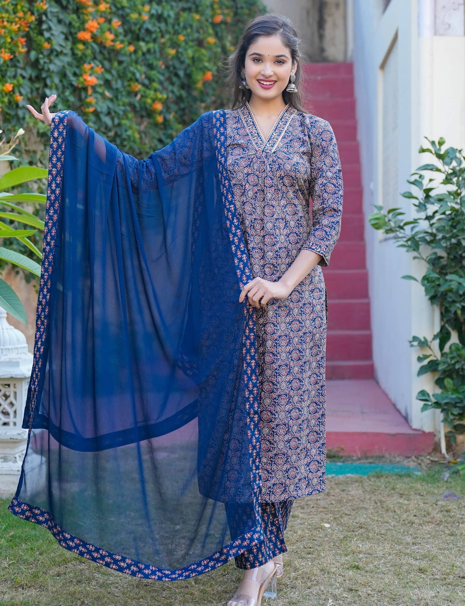 Vbuyz Cotton Printed Kurti With Palazzo Women's Stitched Salwar Suit - Blue ( Pack of 1 )