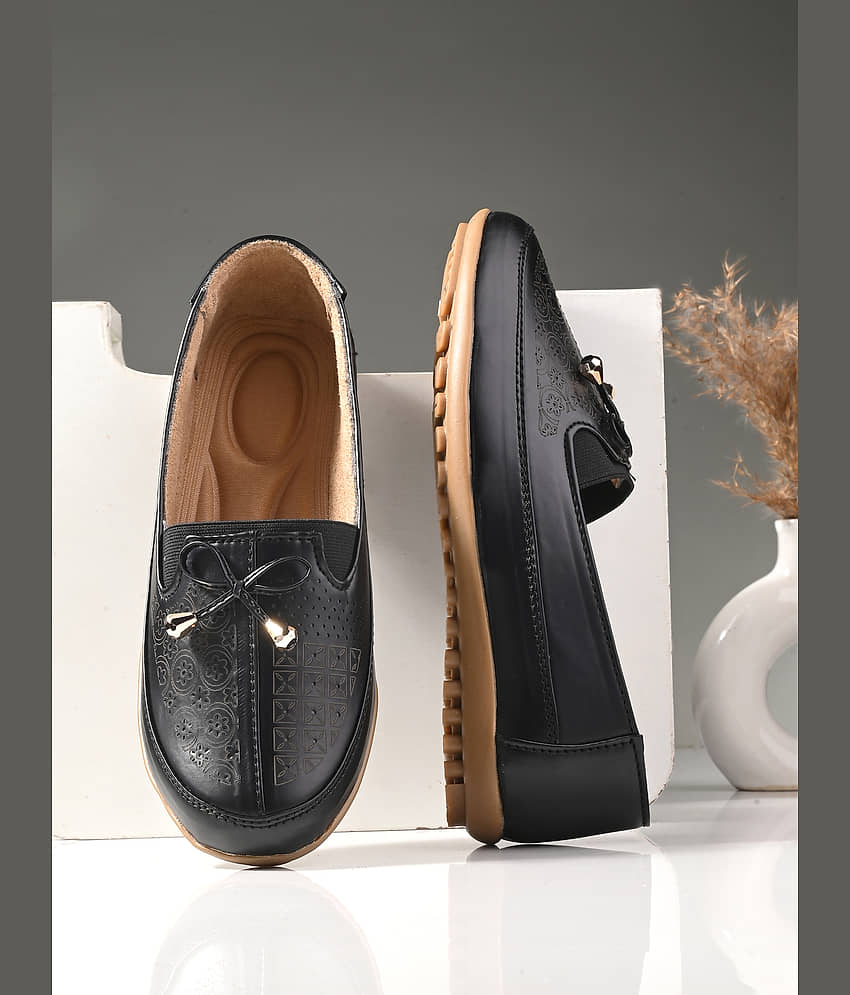 Footloose Black Women's Loafers - Casual Shoes | Buy online on ZillyBuy