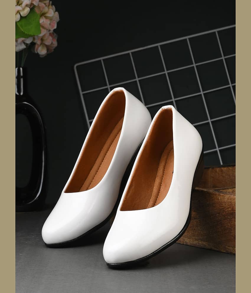 Footloose White Women's Casual Ballerinas - Casual Shoes | Buy online on ZillyBuy