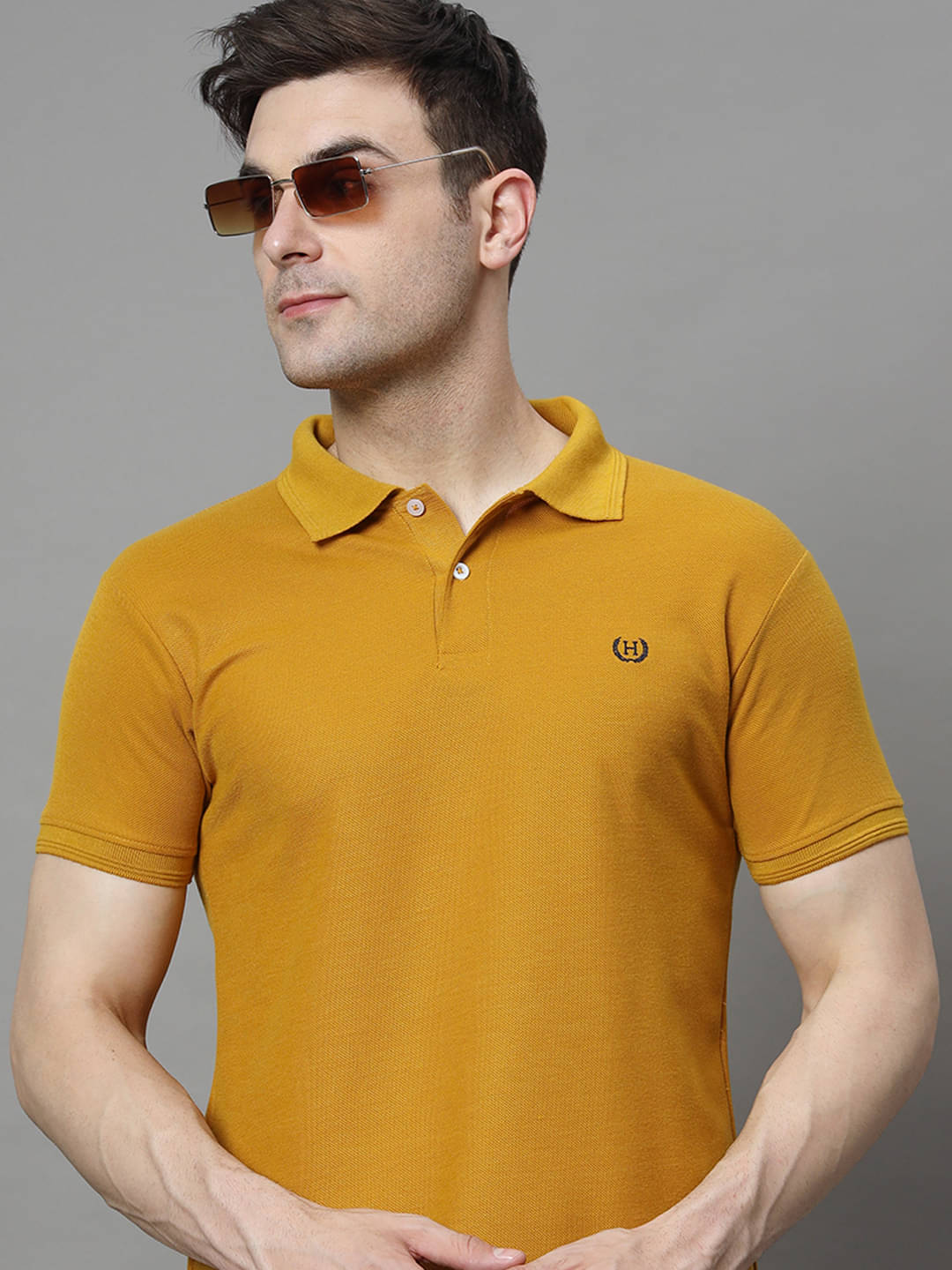     			Hushbucks Pack of 1 Cotton Blend Regular Fit Solid Half Sleeves Men's Polo T Shirt ( Mustard )