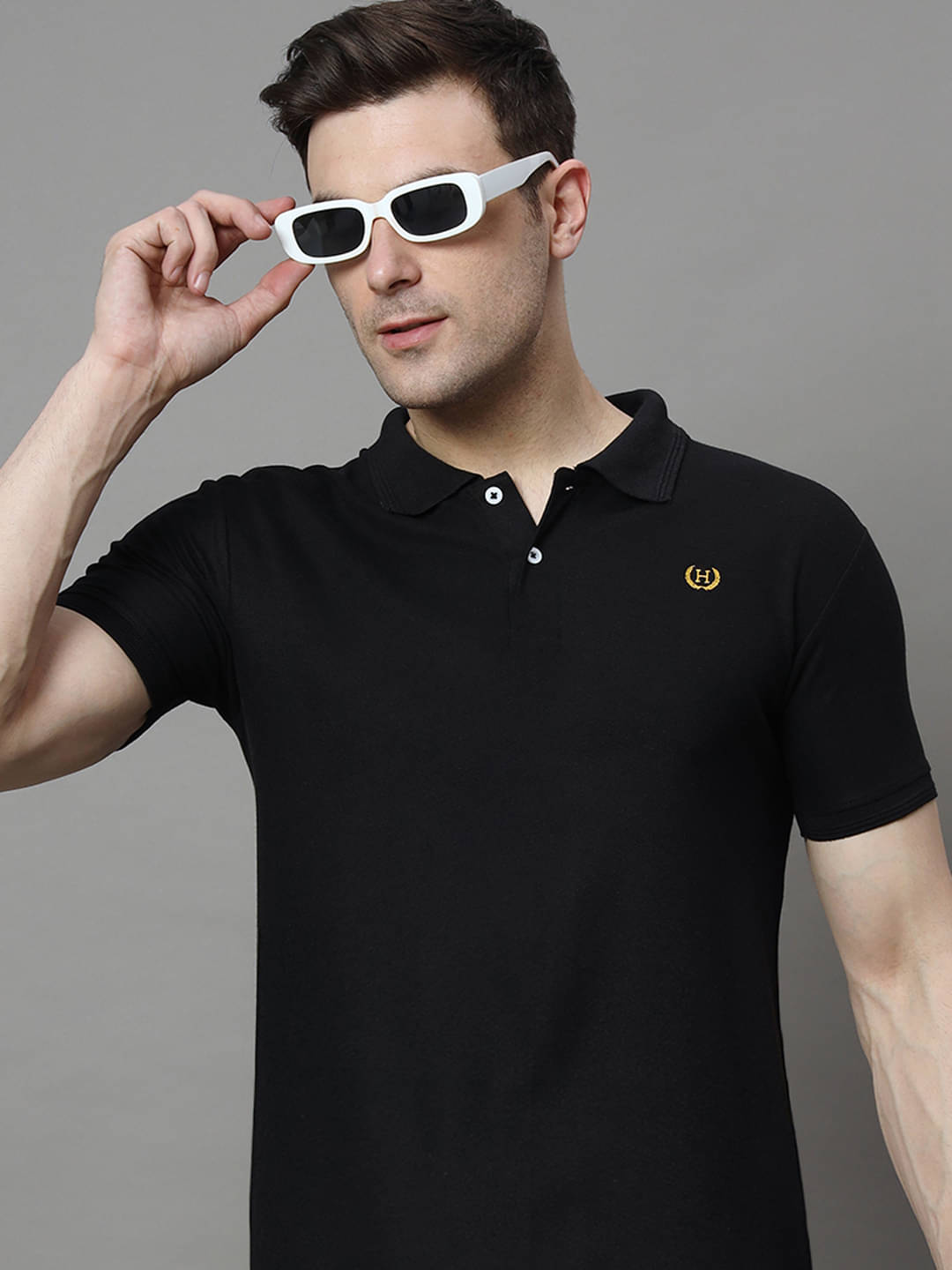     			Hushbucks Pack of 1 Cotton Blend Regular Fit Solid Half Sleeves Men's Polo T Shirt ( Black )