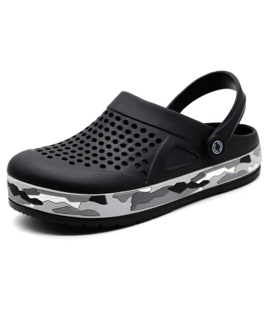     			Svaar - Black Men's Clogs