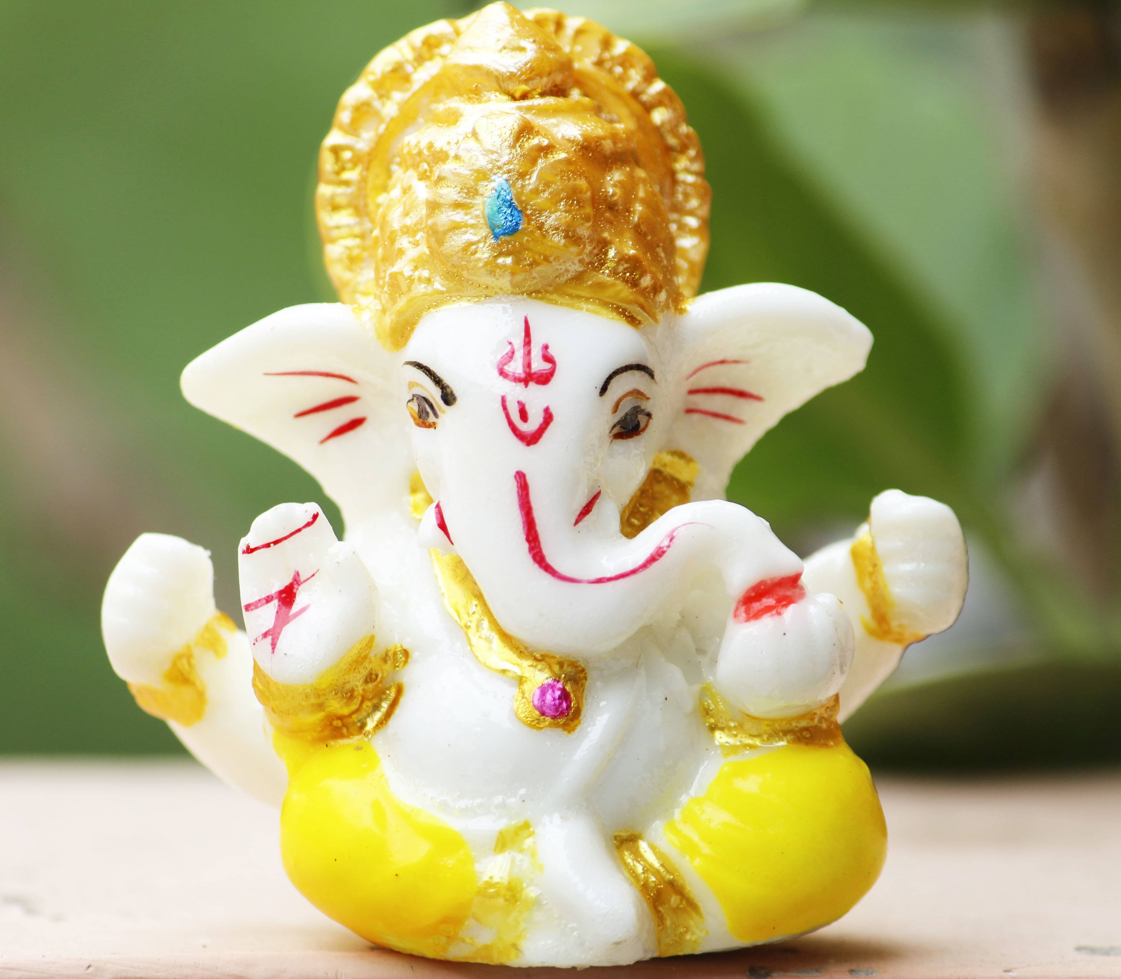 Miss Peach God Figurines 9 cm - Pack of 1 Miss Peach God Figurines 9 cm - Pack of 1