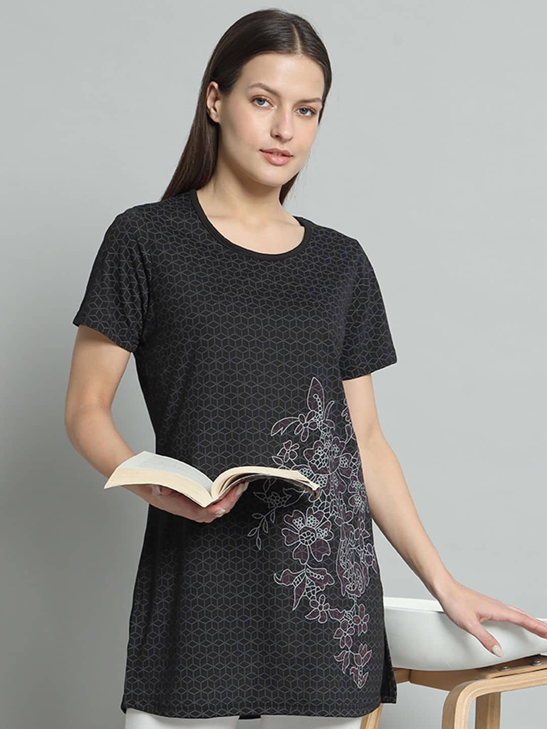 OGEN Women Cotton Blend Printed Regular Fit Round Neck T-Shirt ( Black )