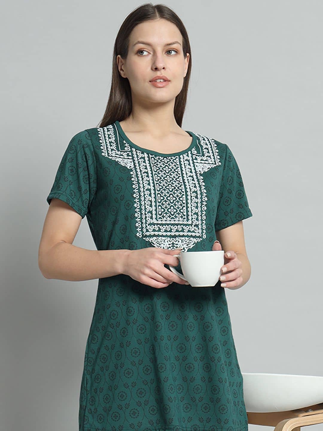 OGEN Women Cotton Blend Self Design Regular Fit Round Neck T-Shirt ( Bottle Green )